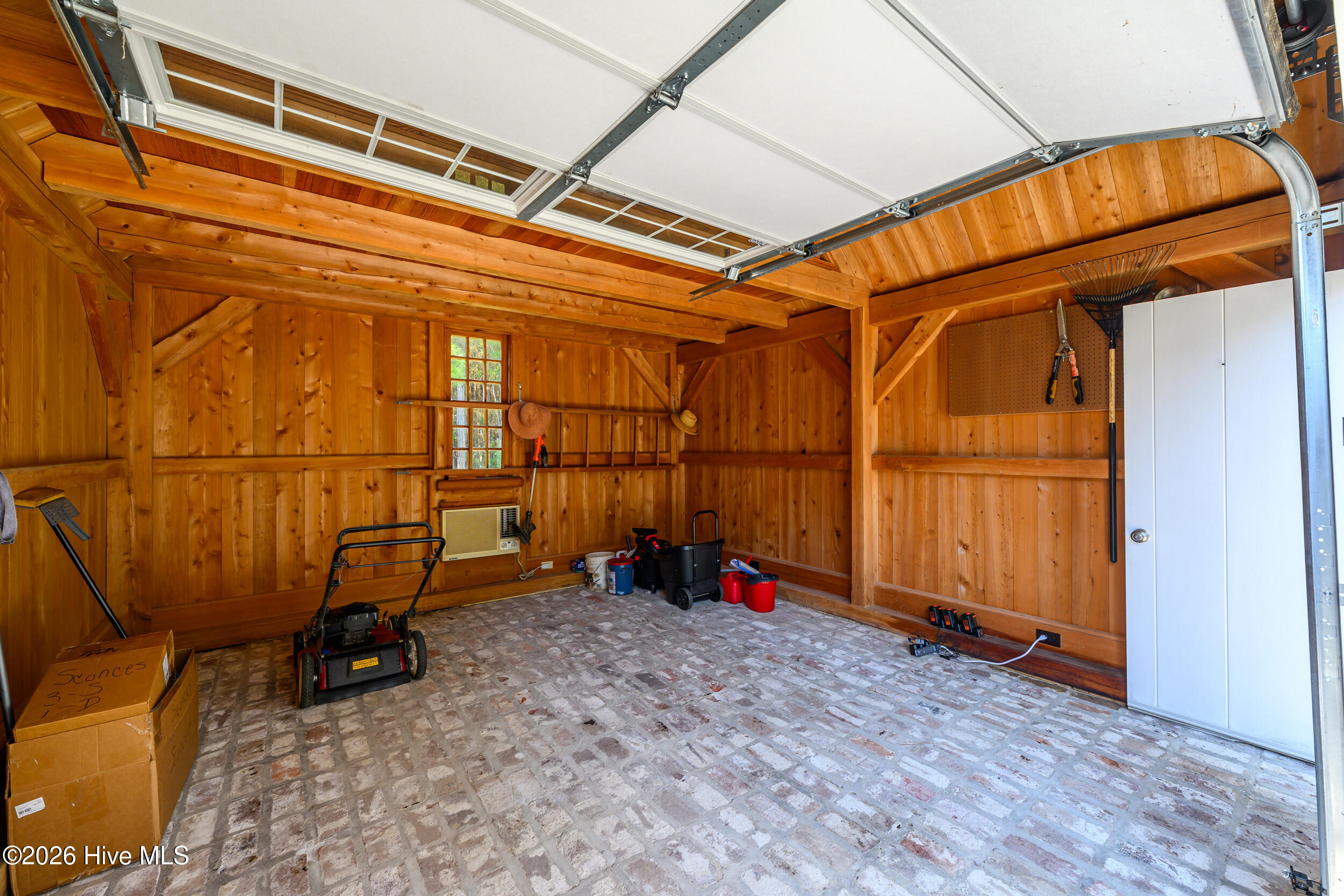 1516 Colony Drive Property Photo 33