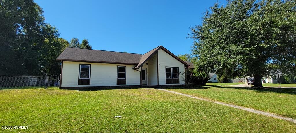 527 Raintree Circle Property Photo 3