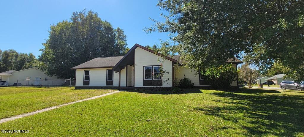 527 Raintree Circle Property Photo 4