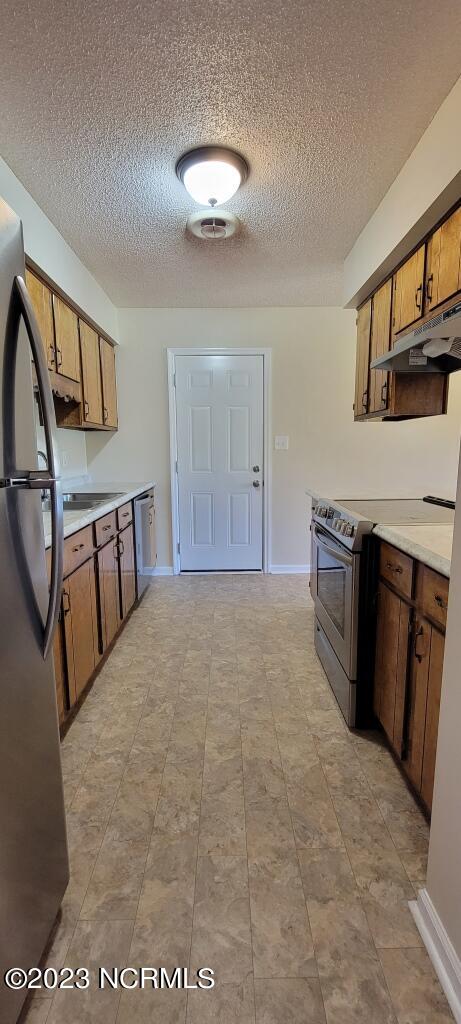 527 Raintree Circle Property Photo 7