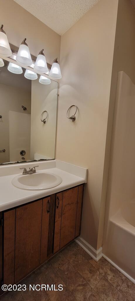 527 Raintree Circle Property Photo 13