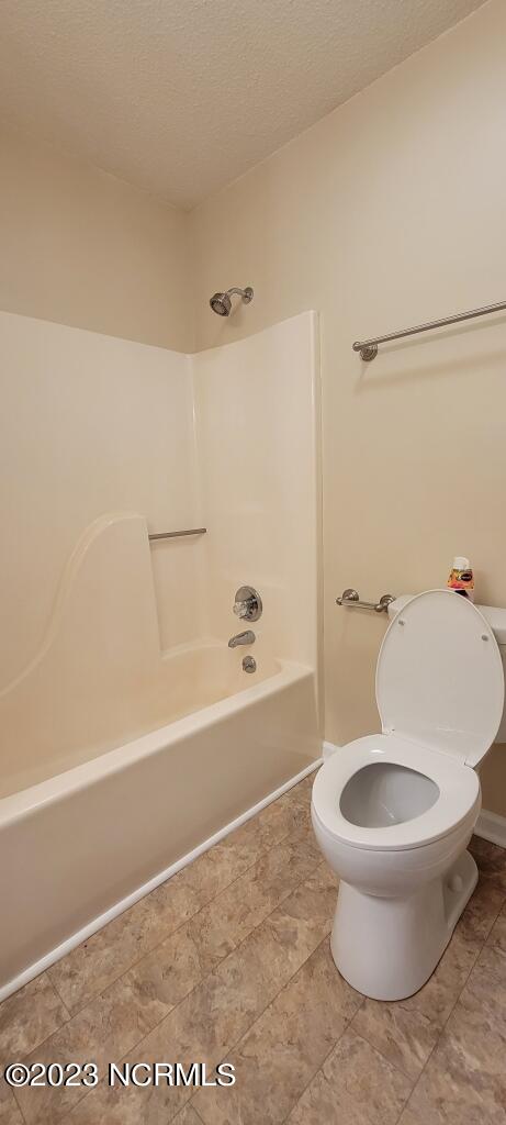 527 Raintree Circle Property Photo 14