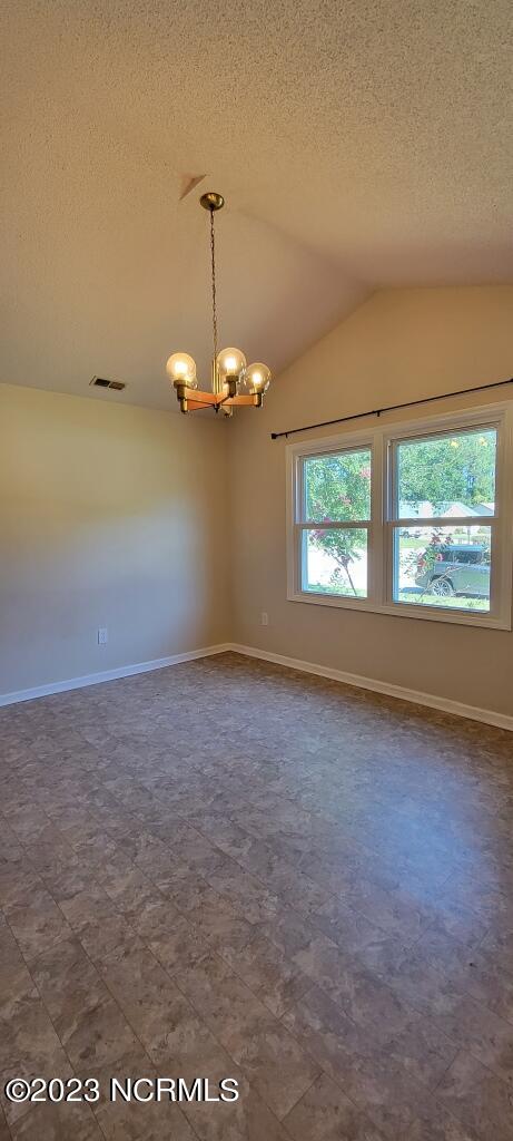 527 Raintree Circle Property Photo 15