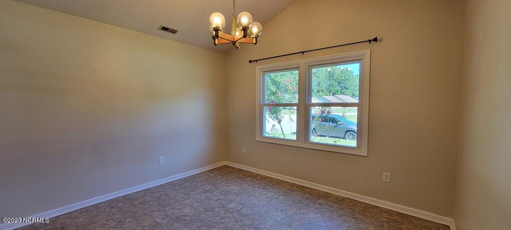 527 Raintree Circle Property Photo 16