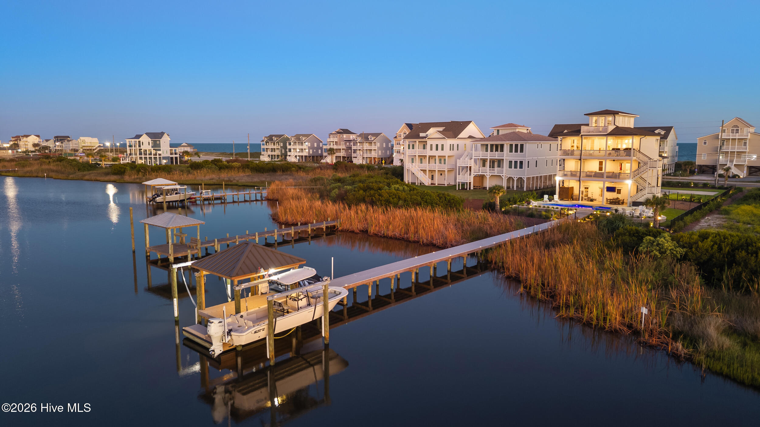 405 New River Inlet Road Property Photo 4