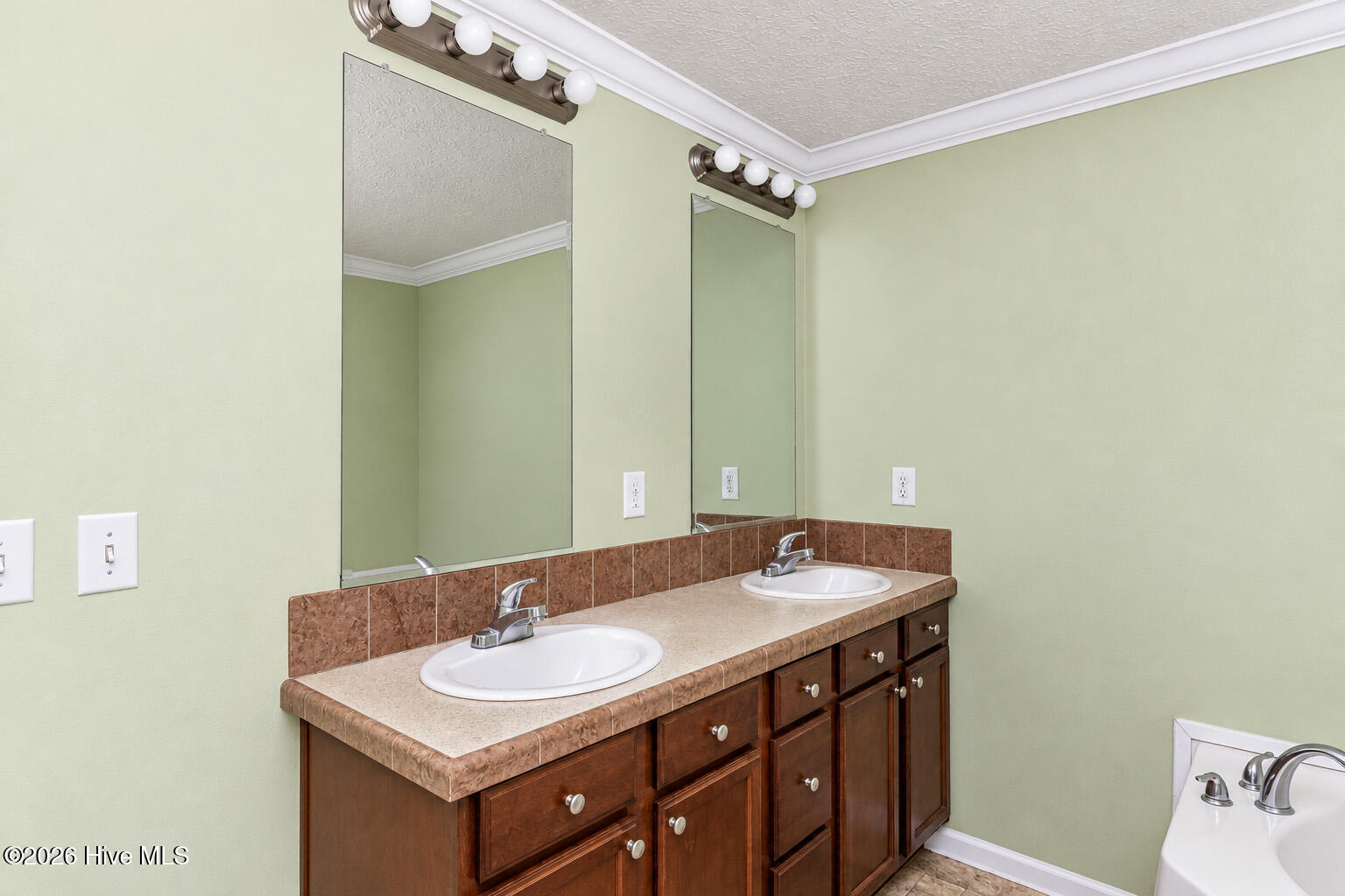 4631 Davistown-mercer Road Property Photo 16