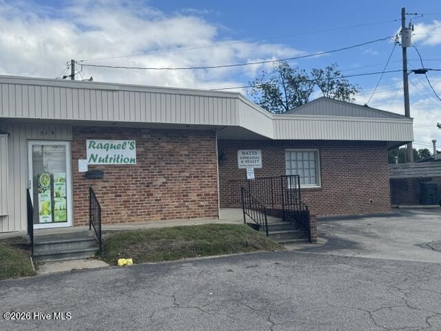 500 Ward Boulevard Property Photo 3