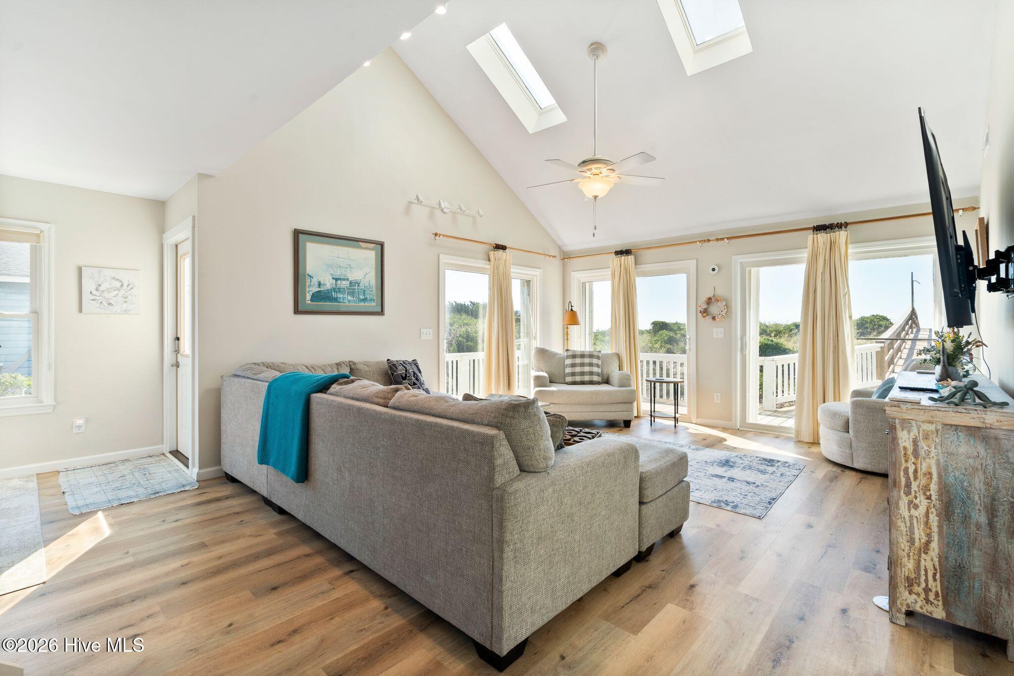 425 Caswell Beach Road Property Photo 8