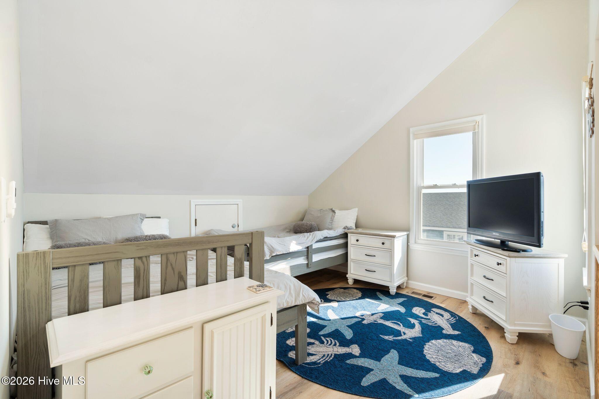 425 Caswell Beach Road Property Photo 22