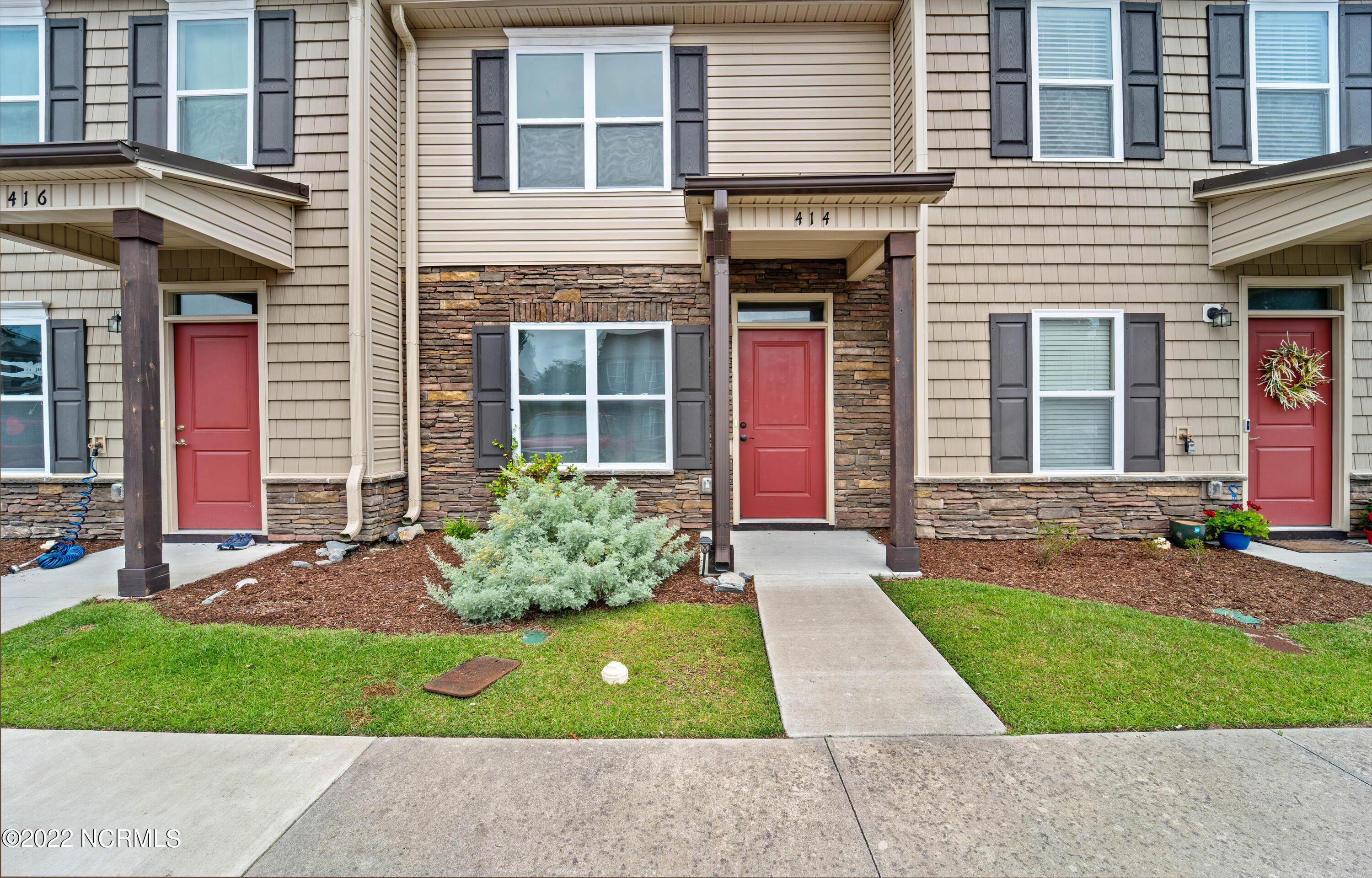 414 Sullivan Loop Road Property Photo 1