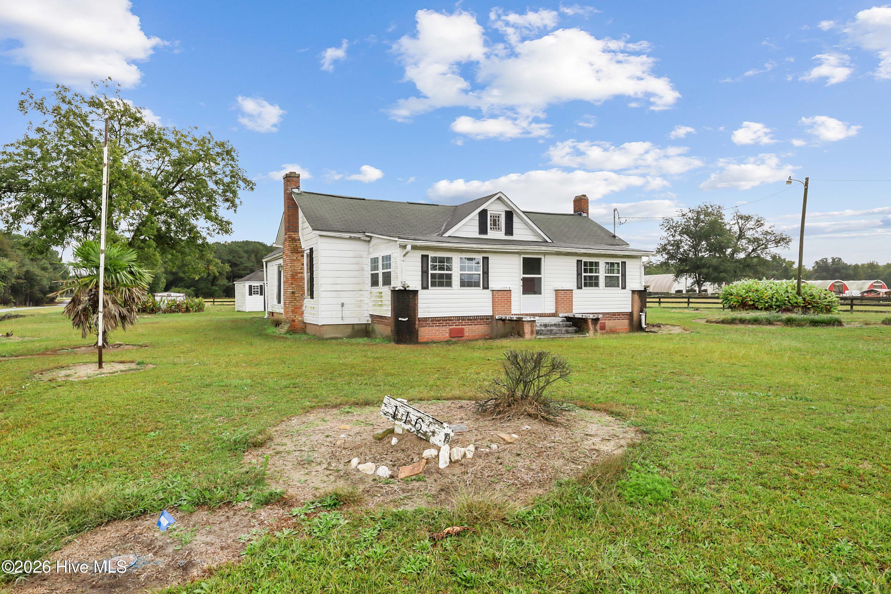 1169 Grantham School Road Property Photo 5