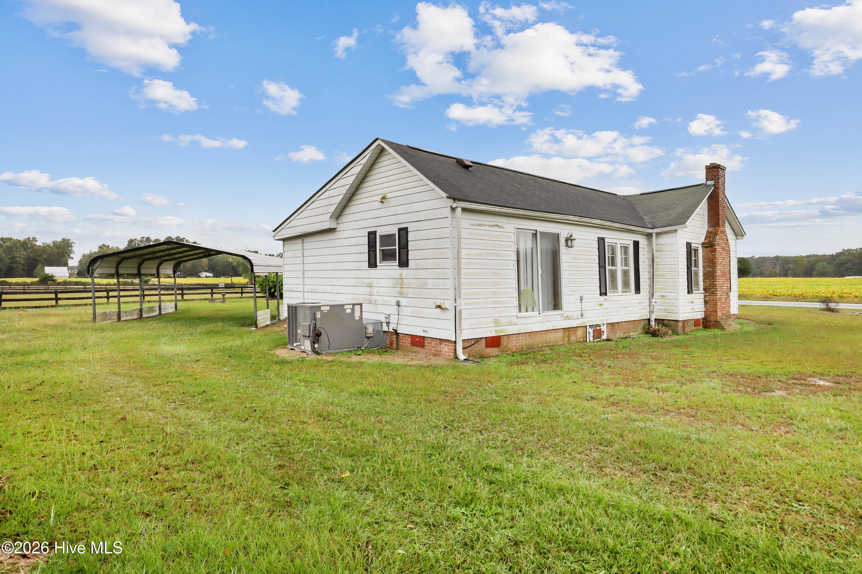 1169 Grantham School Road Property Photo 9