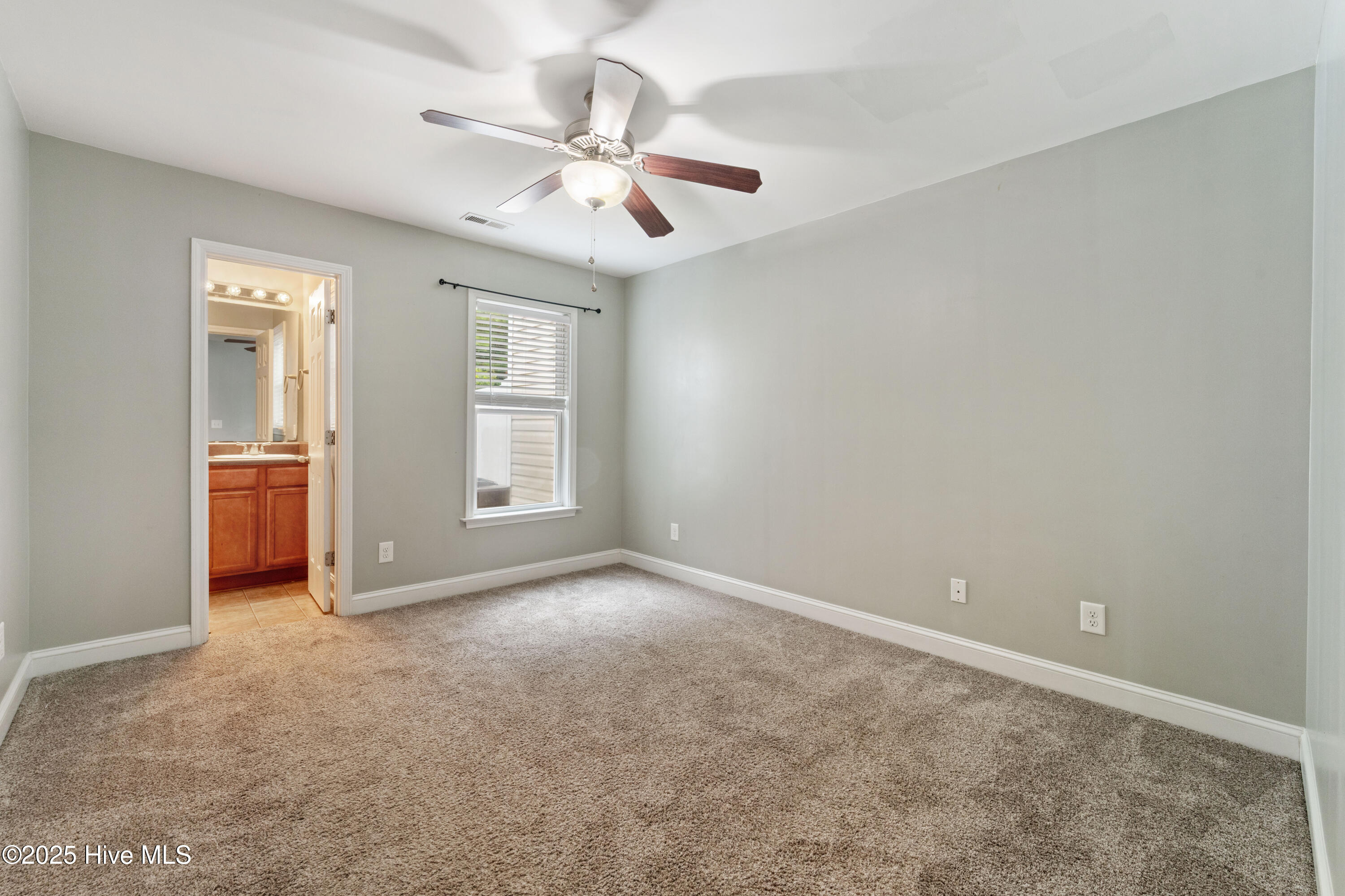 414 Glenhaven Lane Property Photo 6