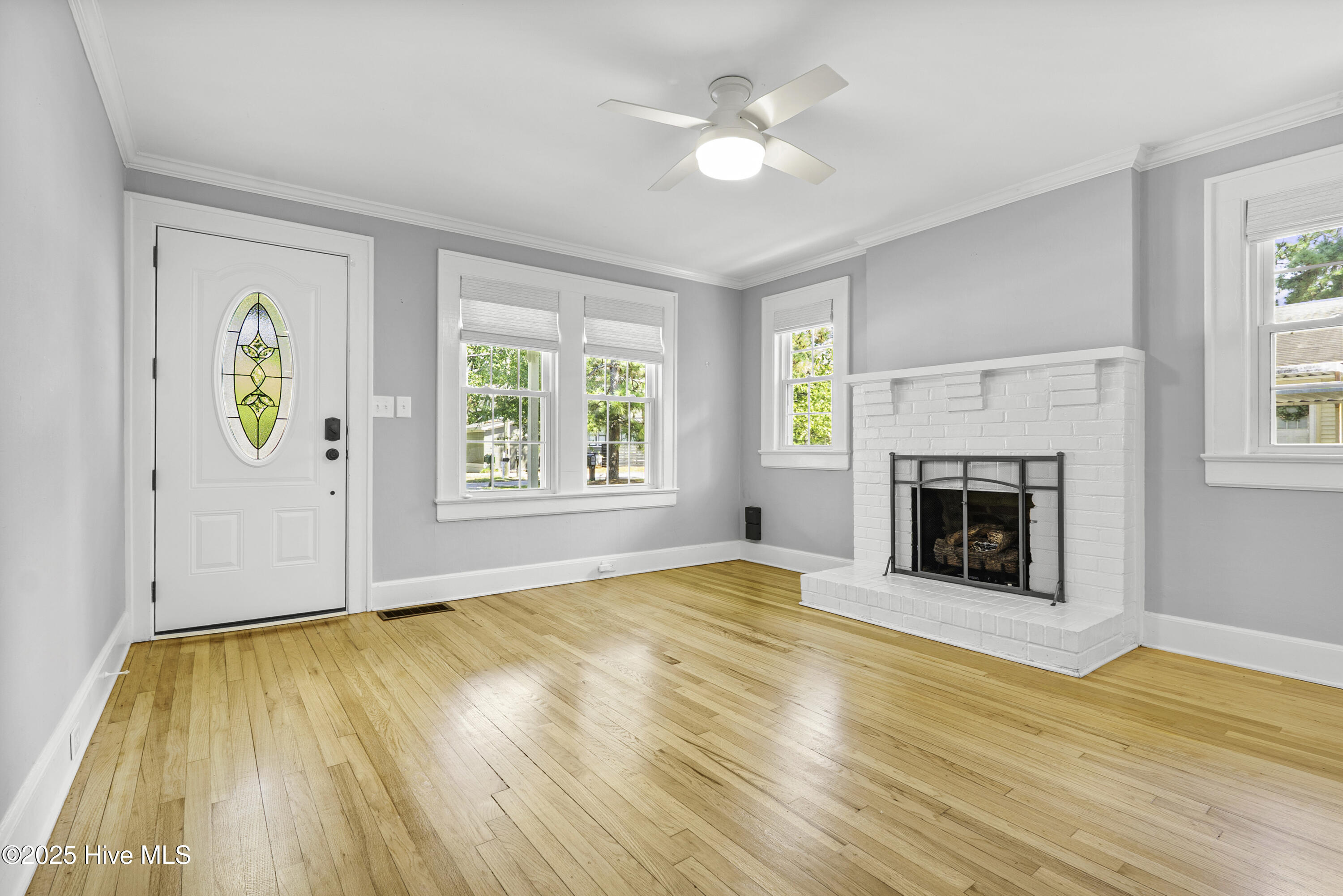 280 E Ohio Avenue Property Photo 3