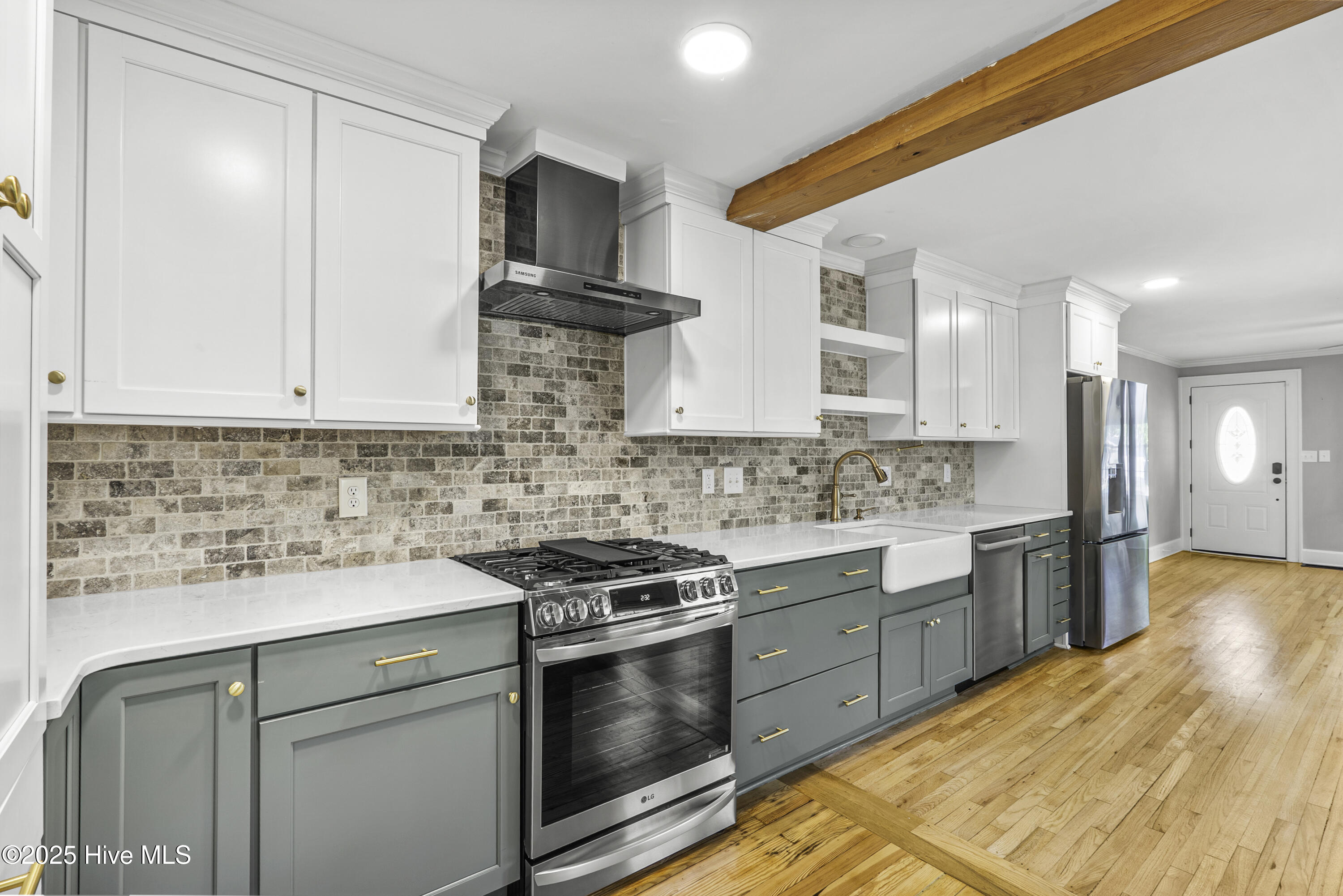 280 E Ohio Avenue Property Photo 6
