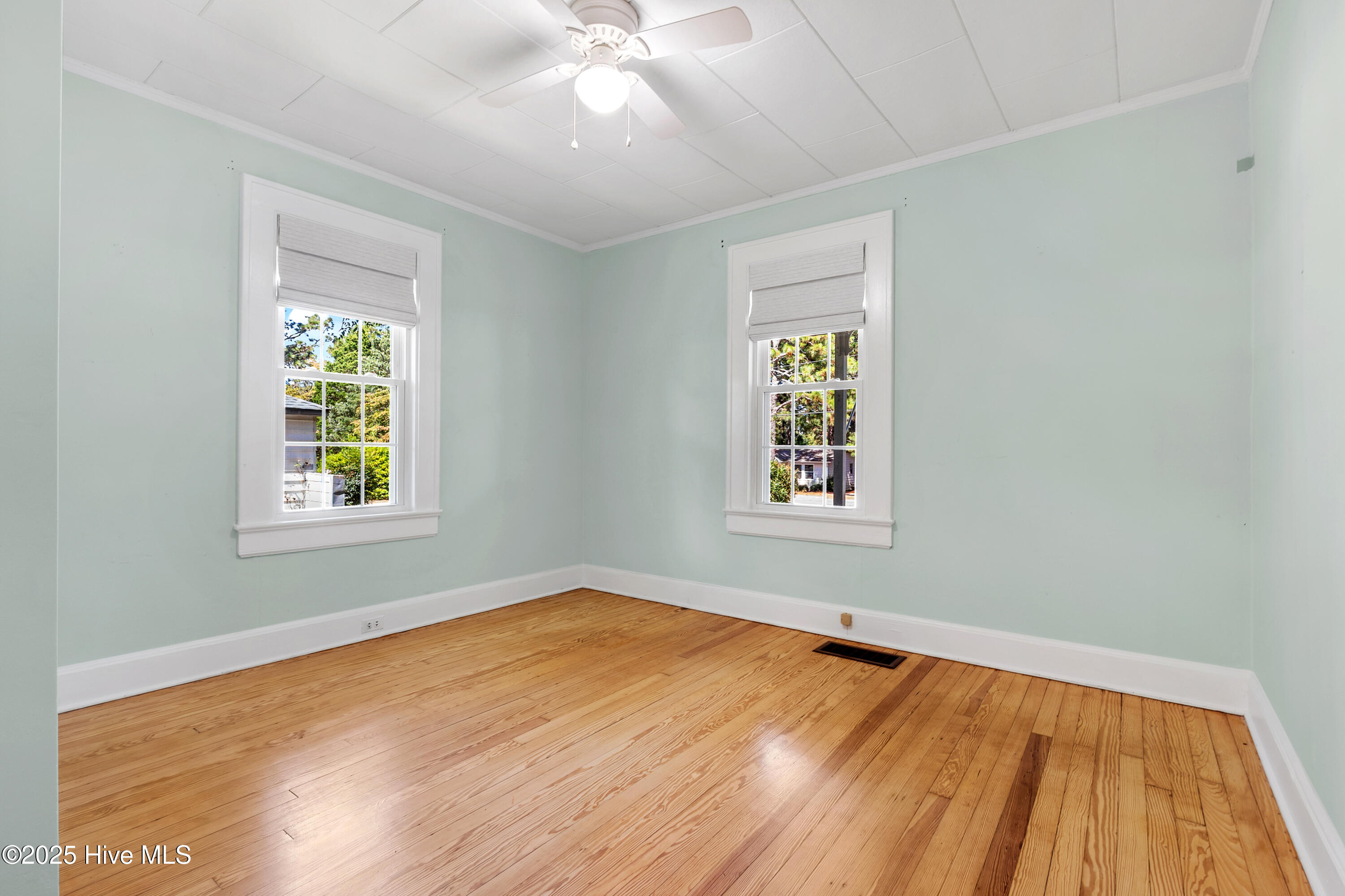 280 E Ohio Avenue Property Photo 14