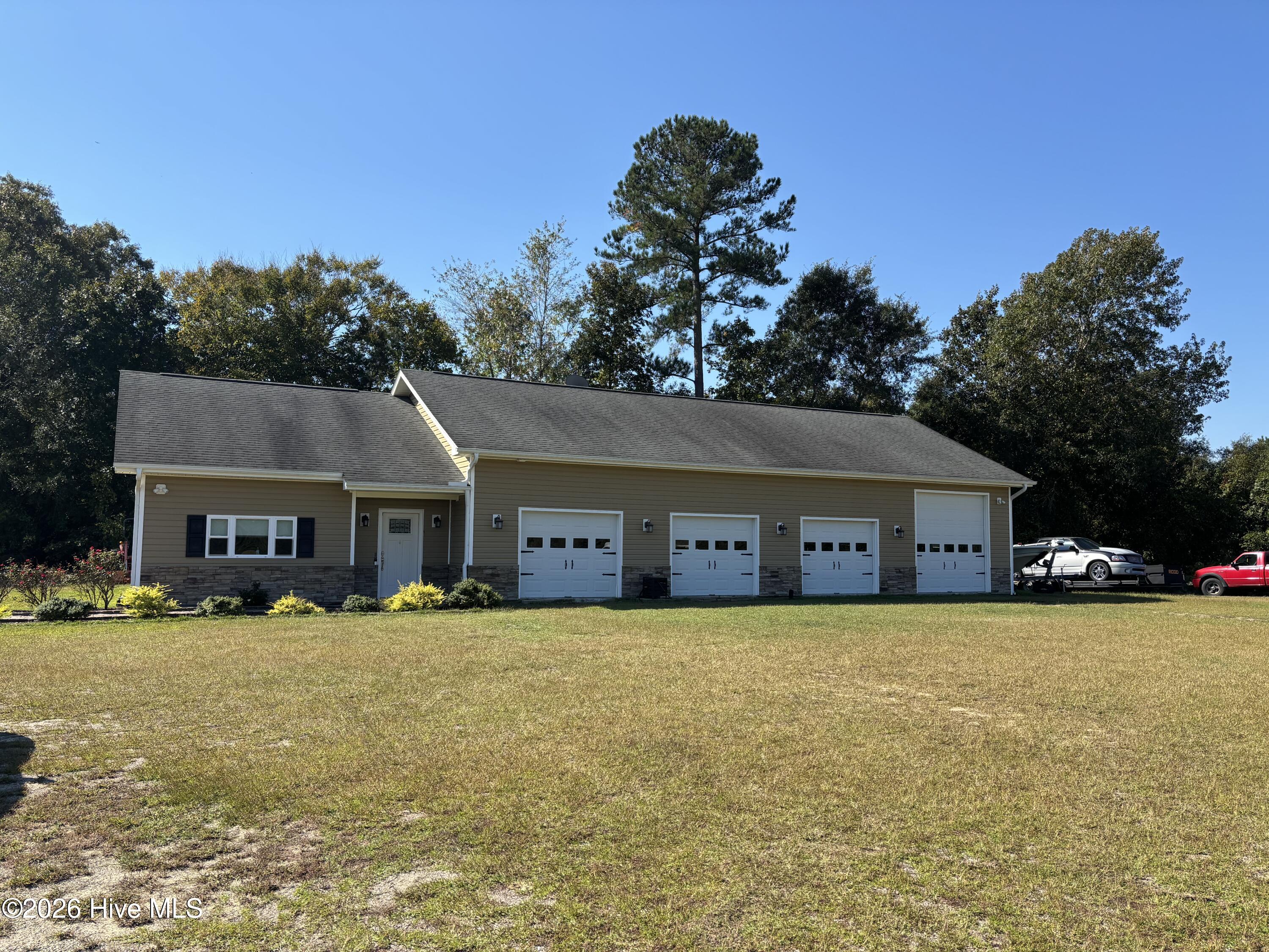 593 La Wane Lane Property Photo 1