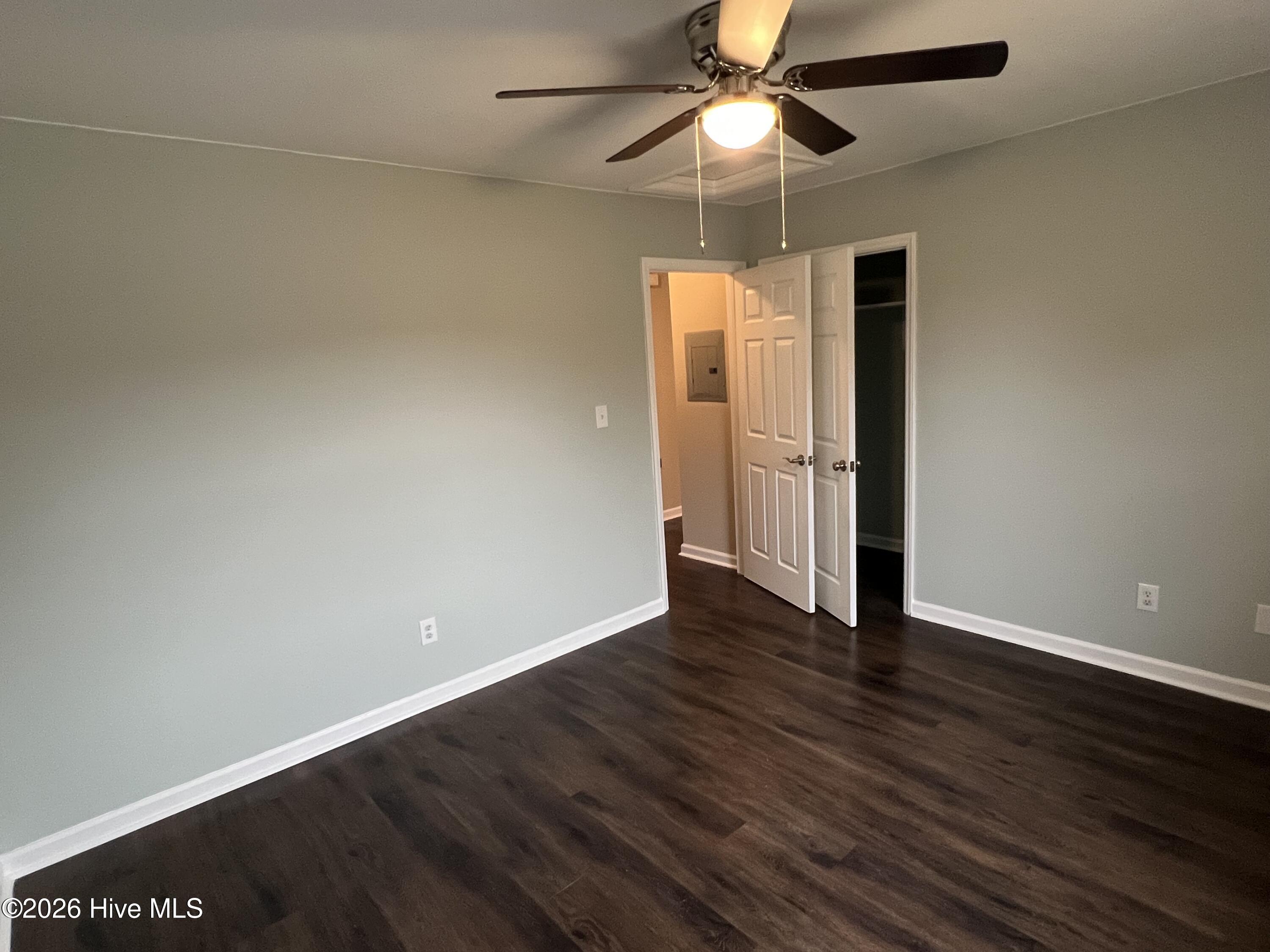 3204 Parkway Court A & B Property Photo 6