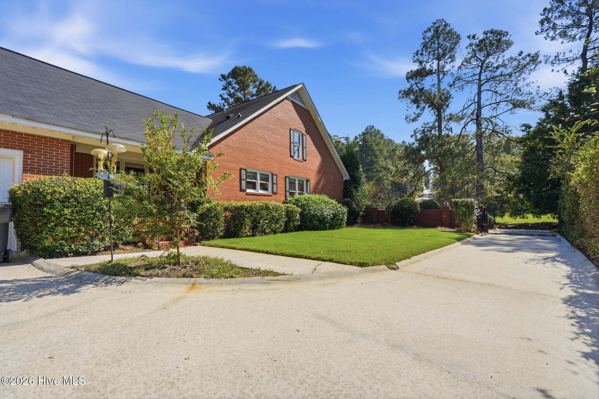 3139 W Lake Forest Drive Property Photo 10