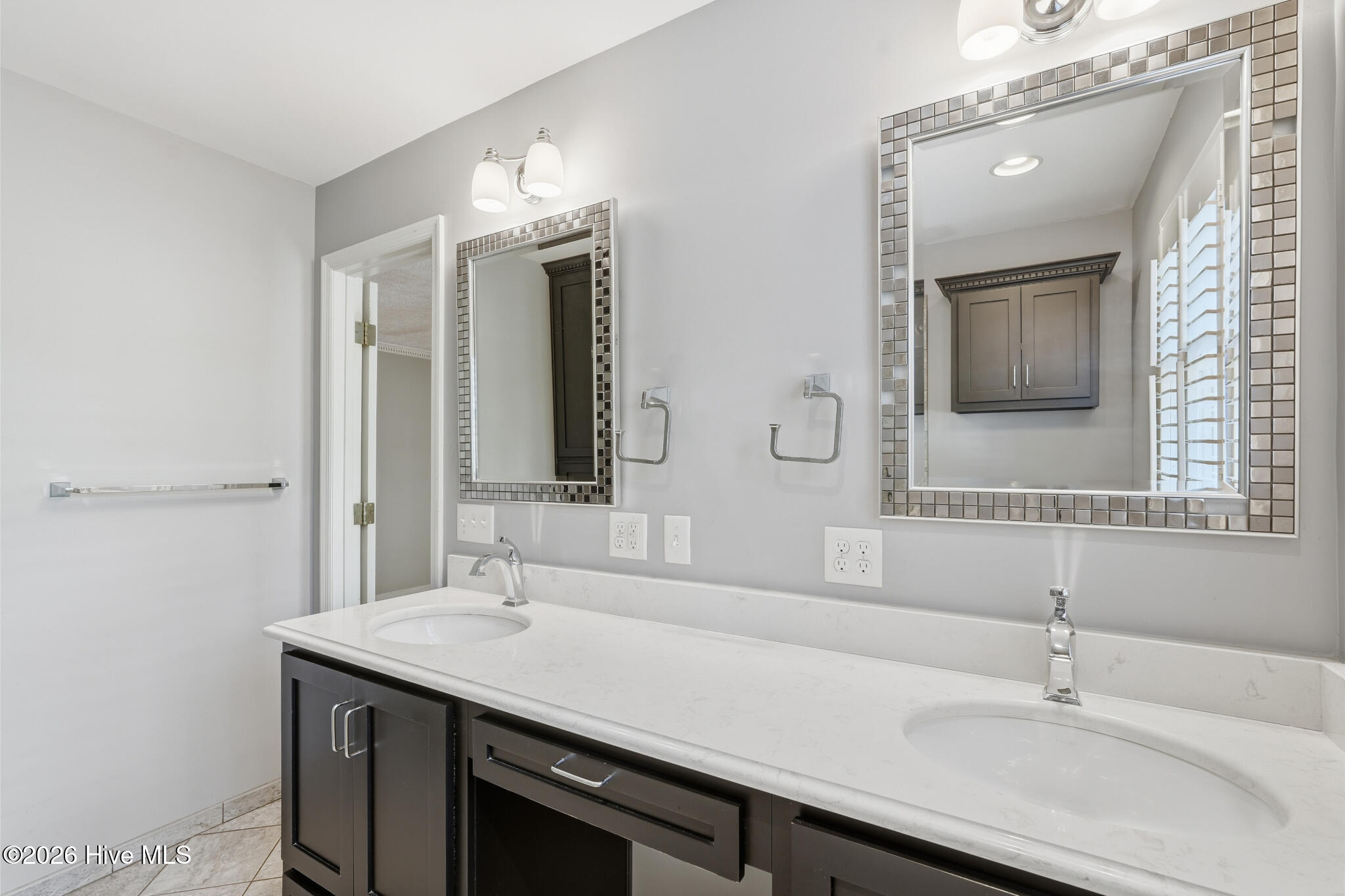 3139 W Lake Forest Drive Property Photo 42