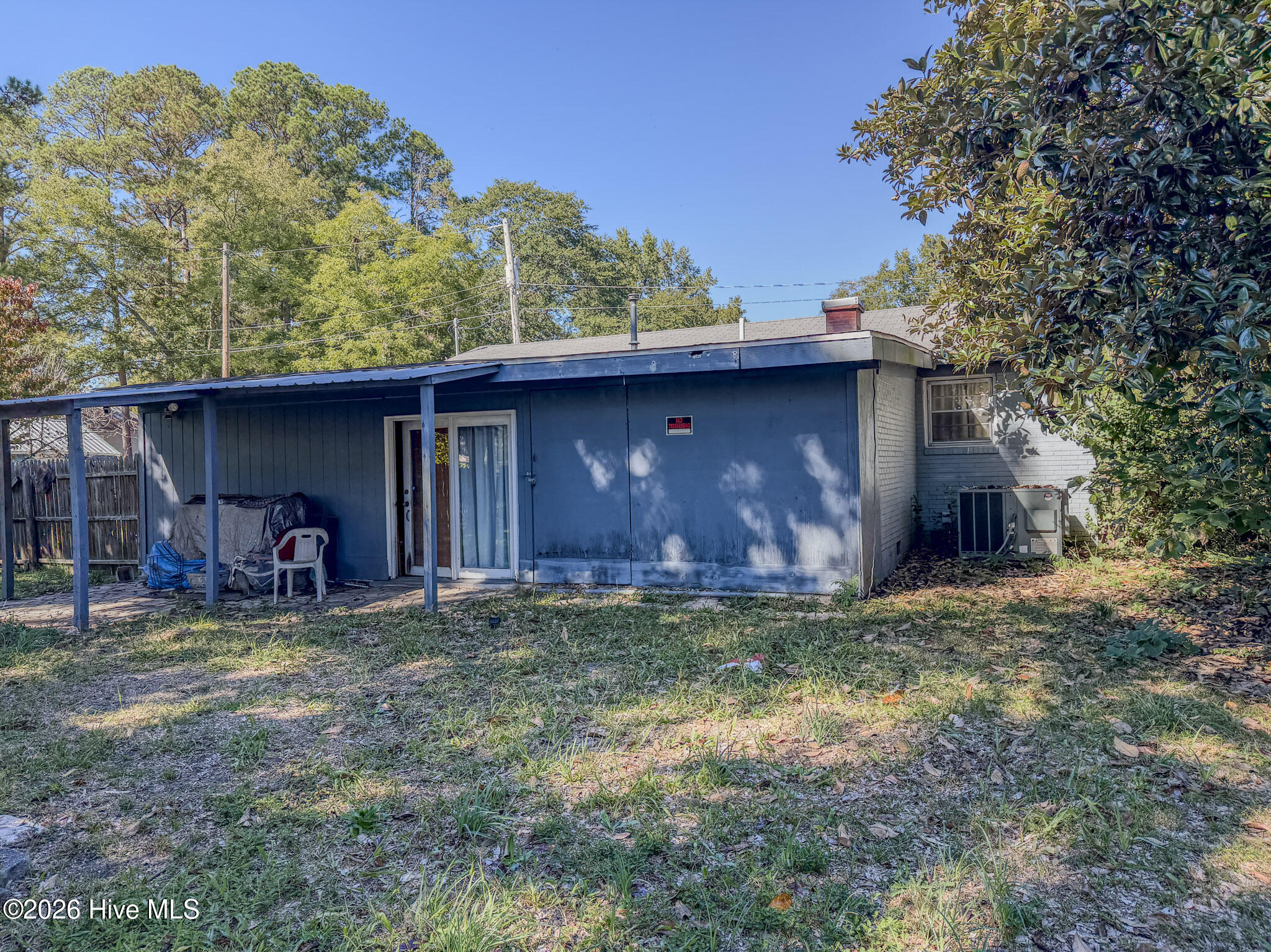 702 E 8th Street Property Photo 2