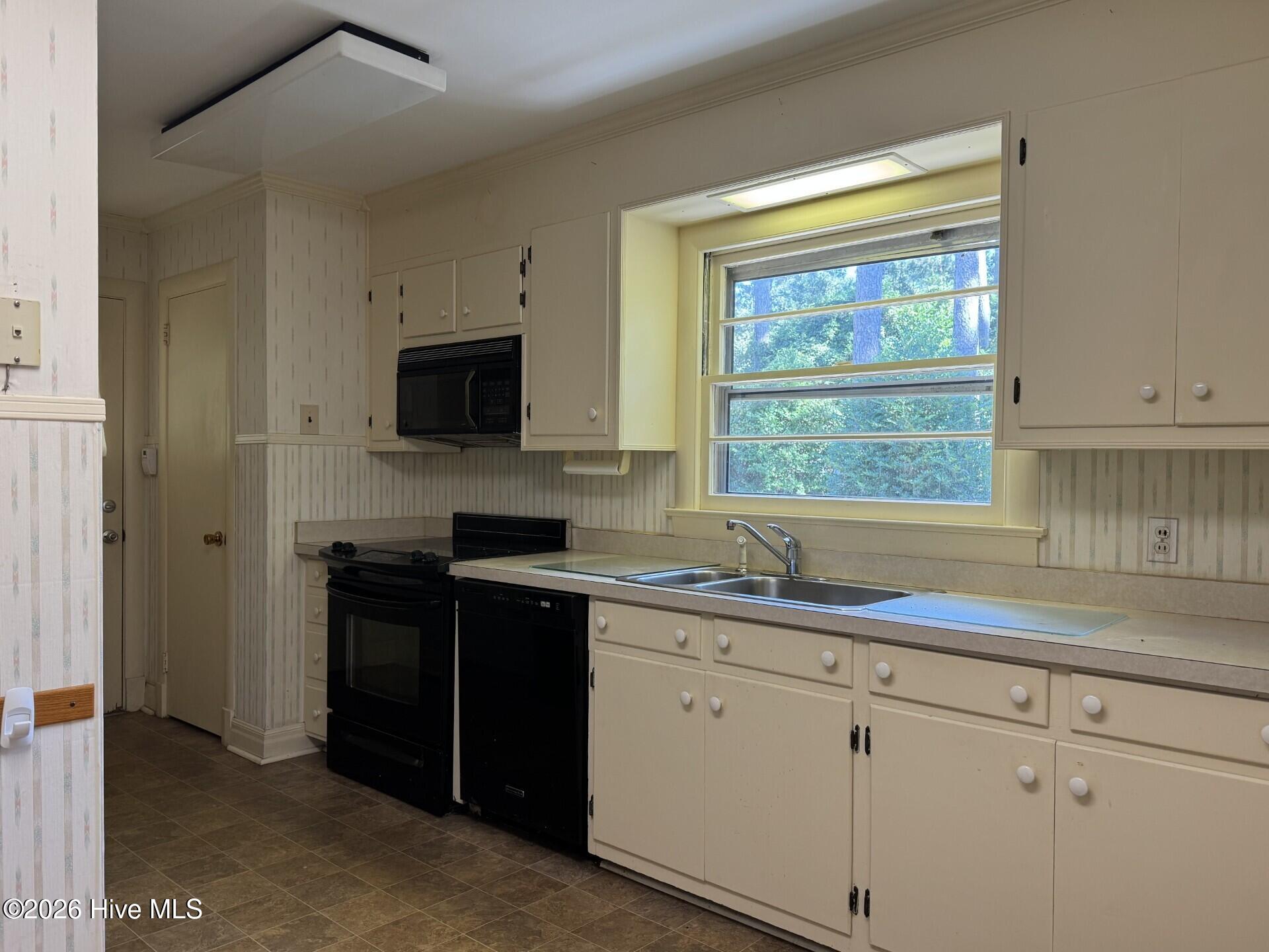 3834 Winston Boulevard Property Photo 3