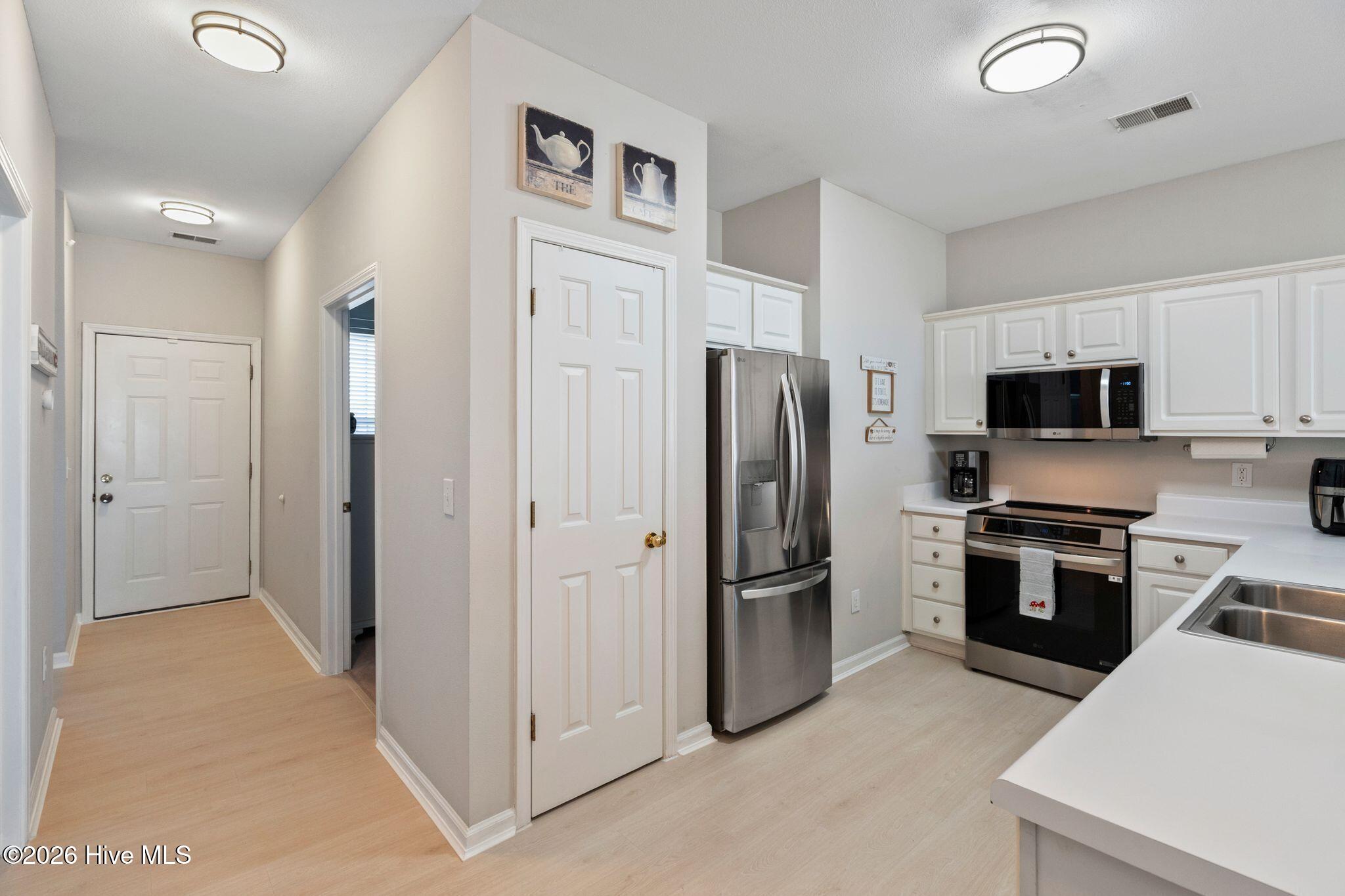 928 Great Egret Circle Sw # 3 Property Photo 4