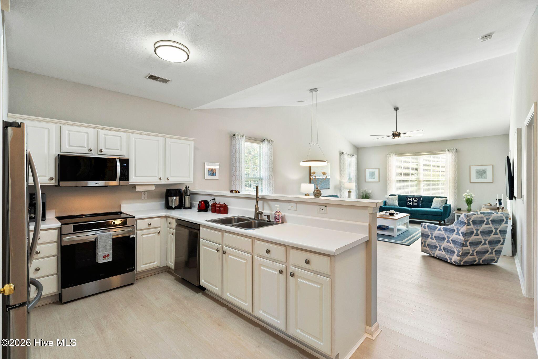 928 Great Egret Circle Sw # 3 Property Photo 6