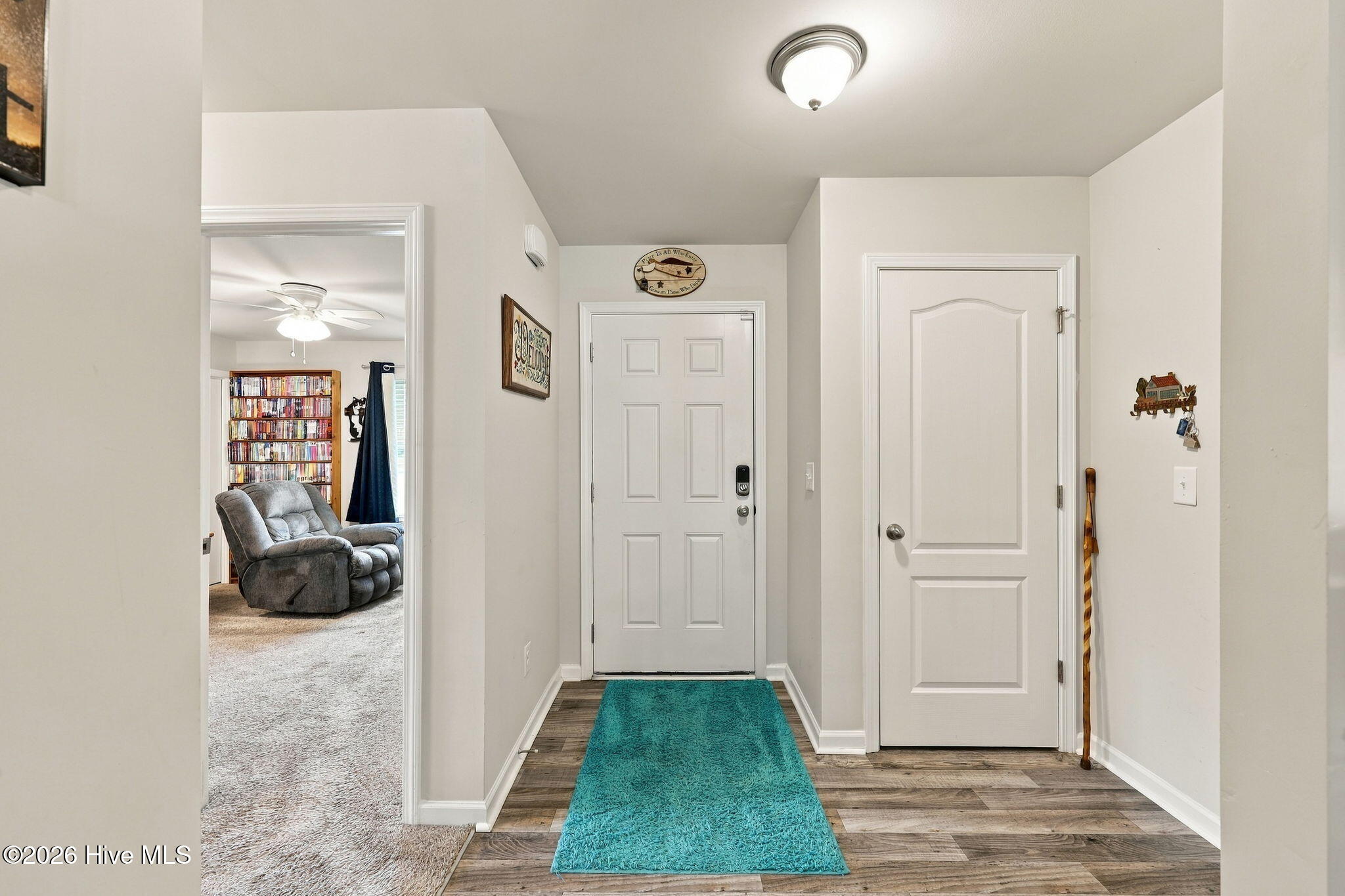 253 Mildred Way Property Photo 5