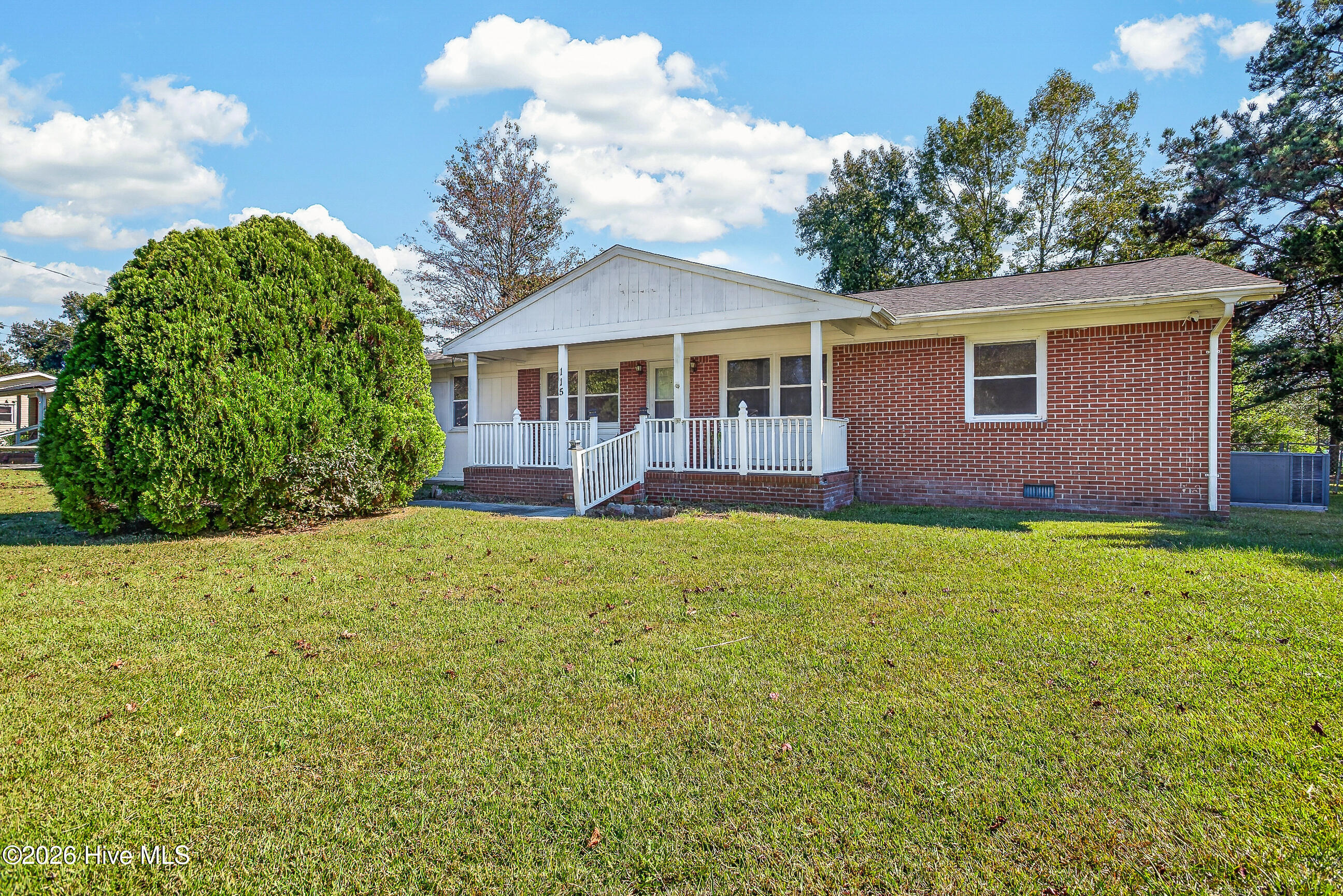 115 Shamrock Drive Property Photo 1