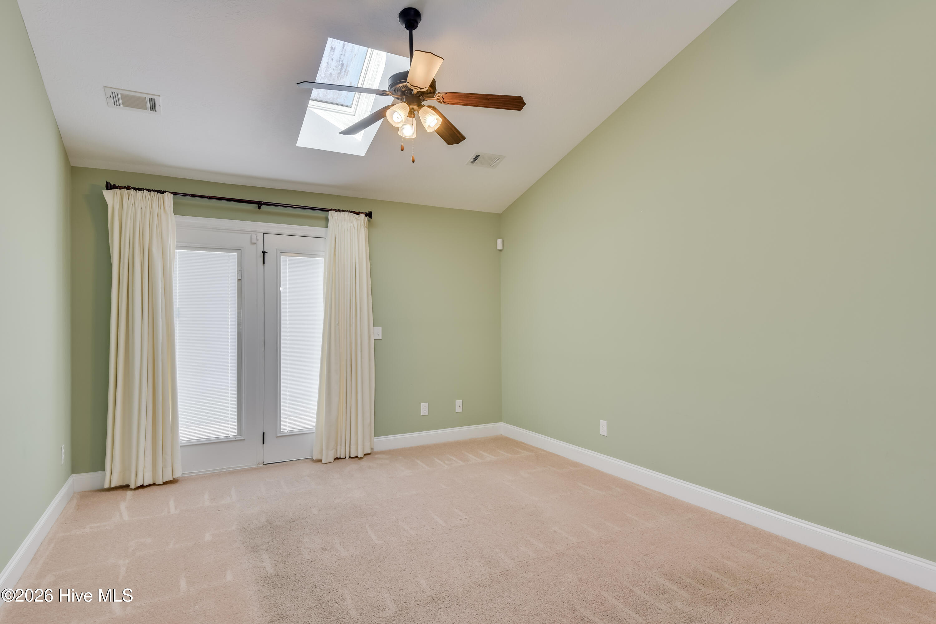 293 Harvester Drive Property Photo 6
