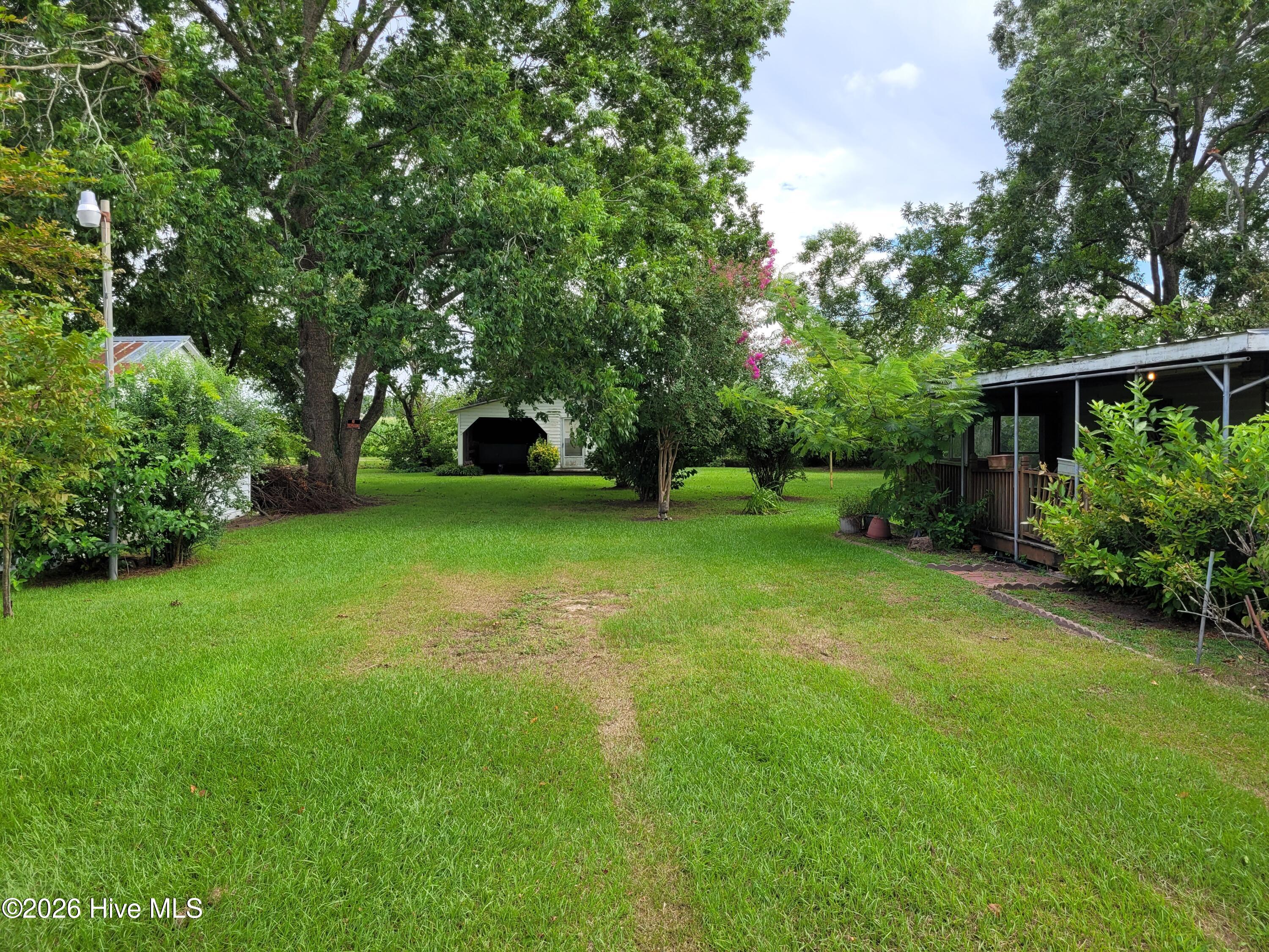 1554 Nc 102 E Property Photo 5