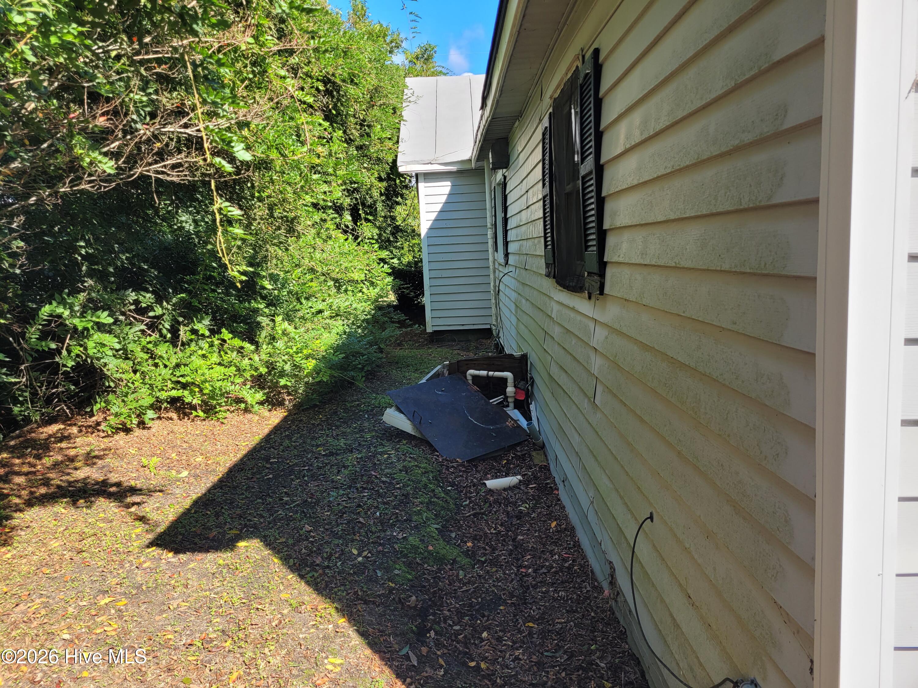 1554 Nc 102 E Property Photo 13