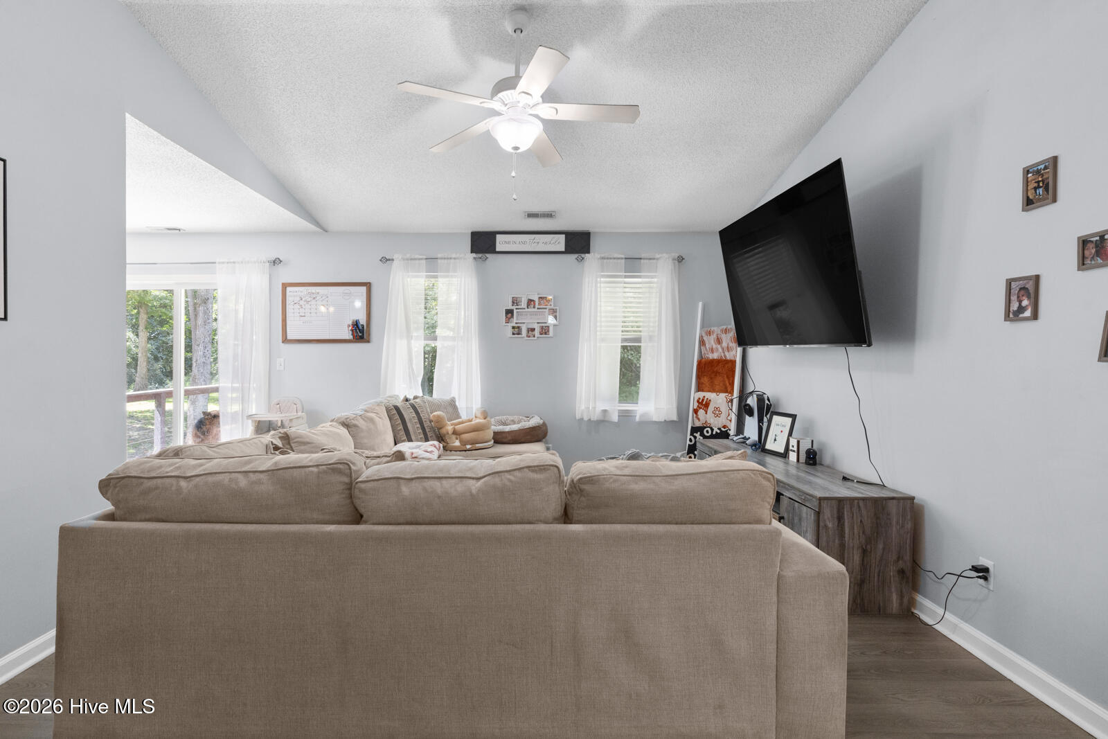 216 S Creek Drive Property Photo 4