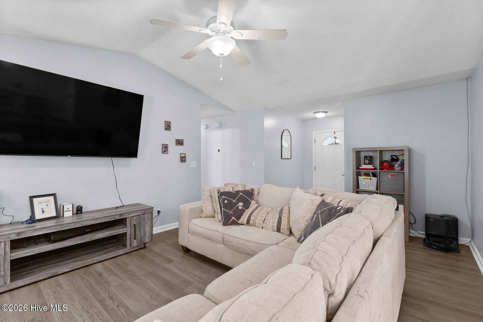 216 S Creek Drive Property Photo 6