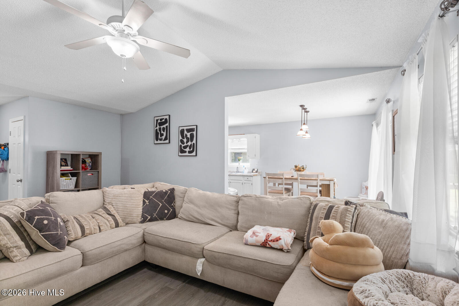 216 S Creek Drive Property Photo 8