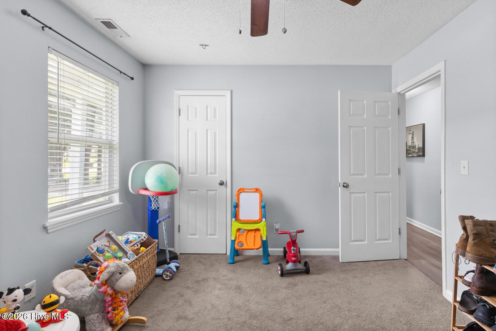 216 S Creek Drive Property Photo 18