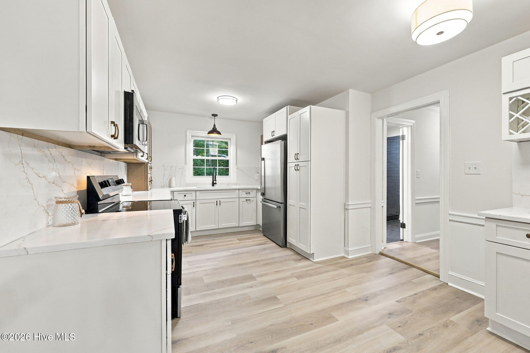 108 Chippendail Drive Property Photo 2