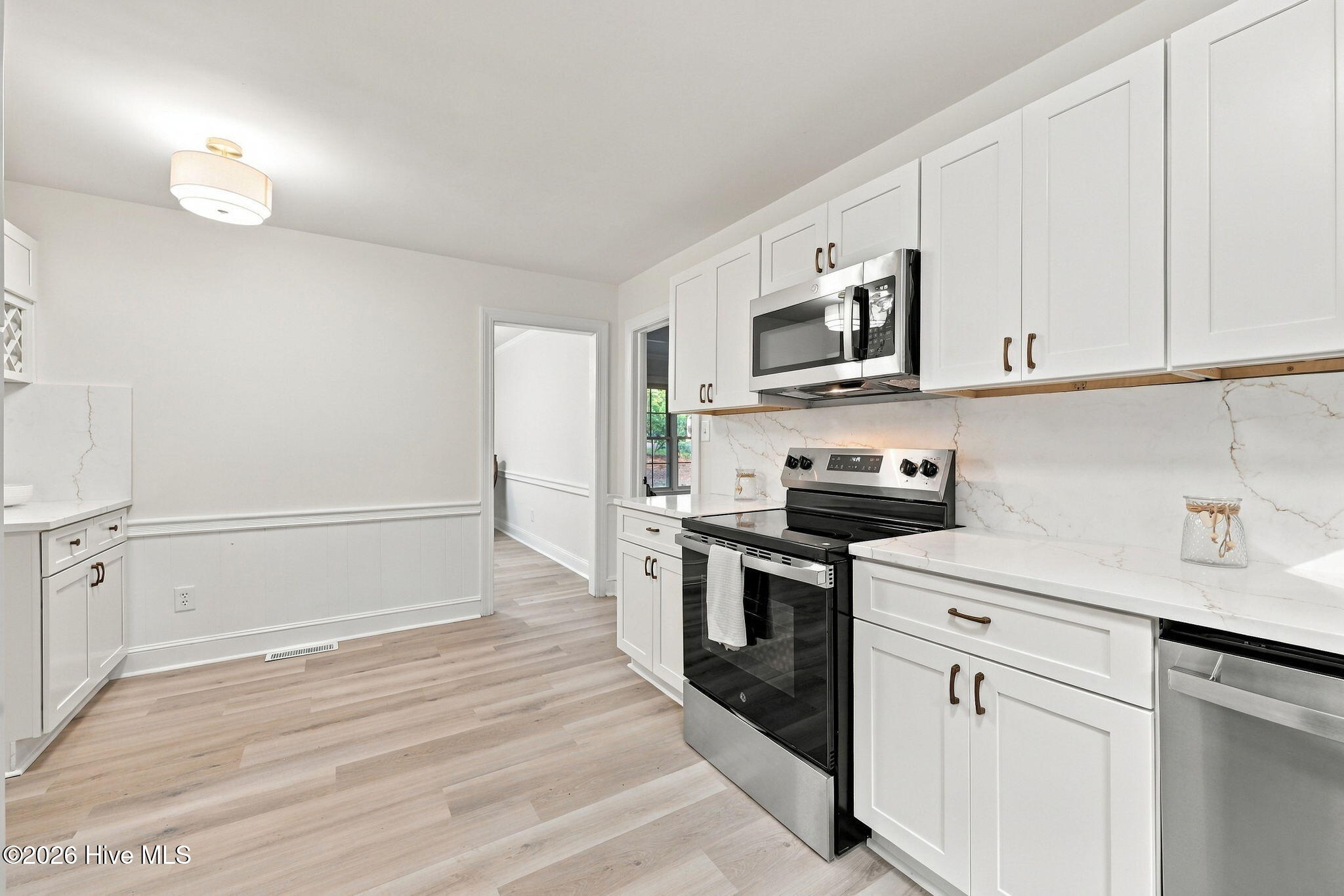 108 Chippendail Drive Property Photo 12