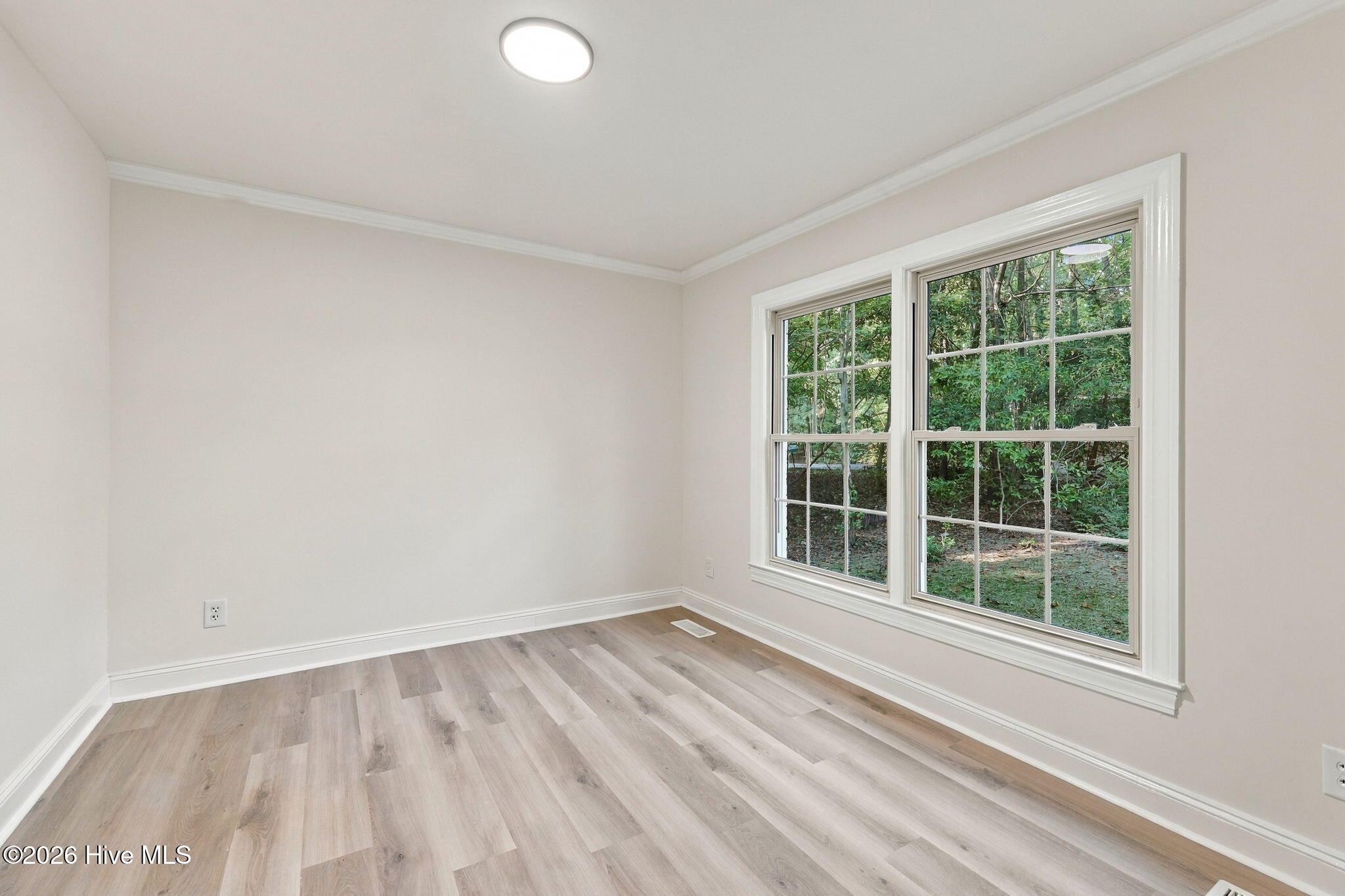 108 Chippendail Drive Property Photo 28