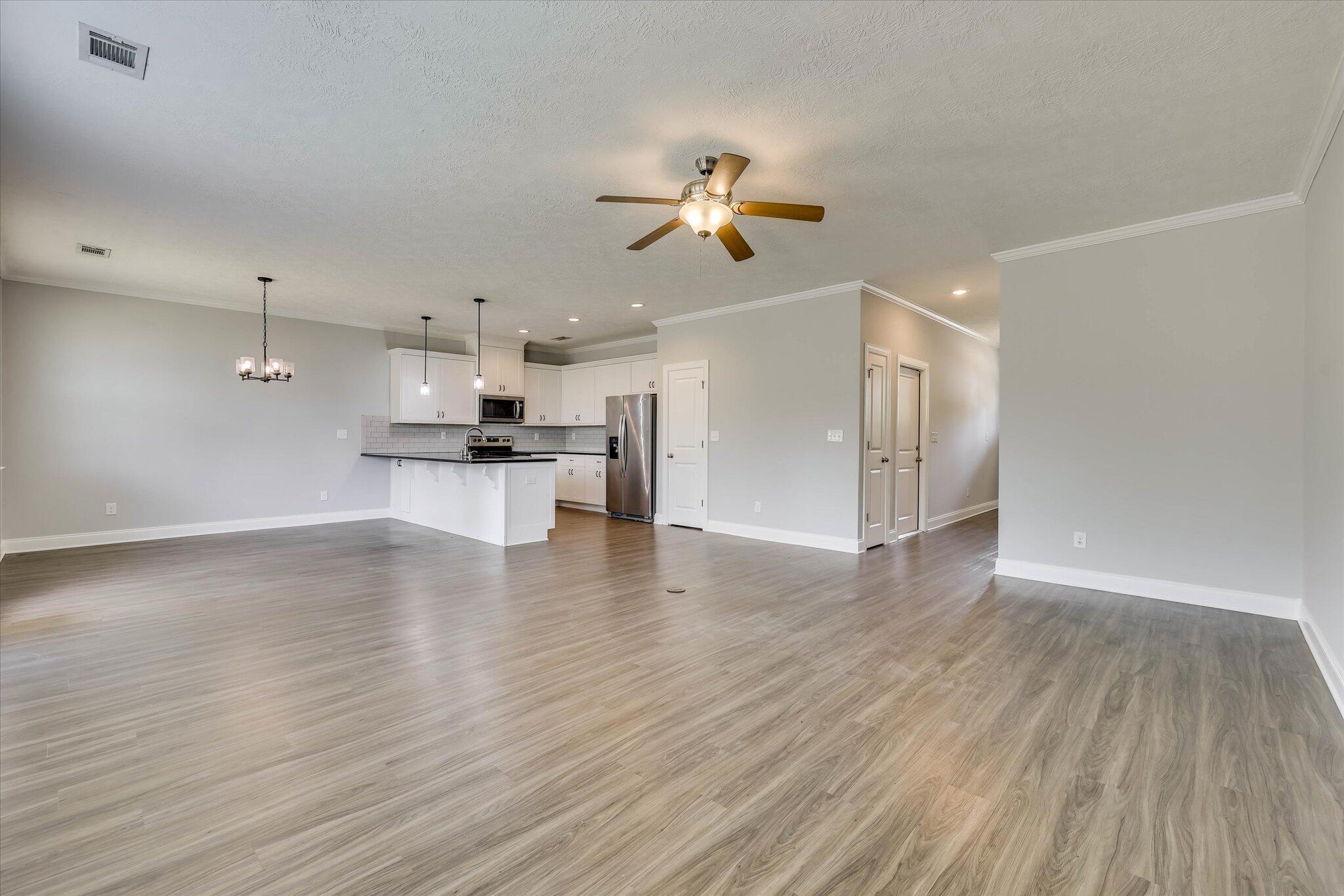 445 Longmeadow Drive Property Photo 8