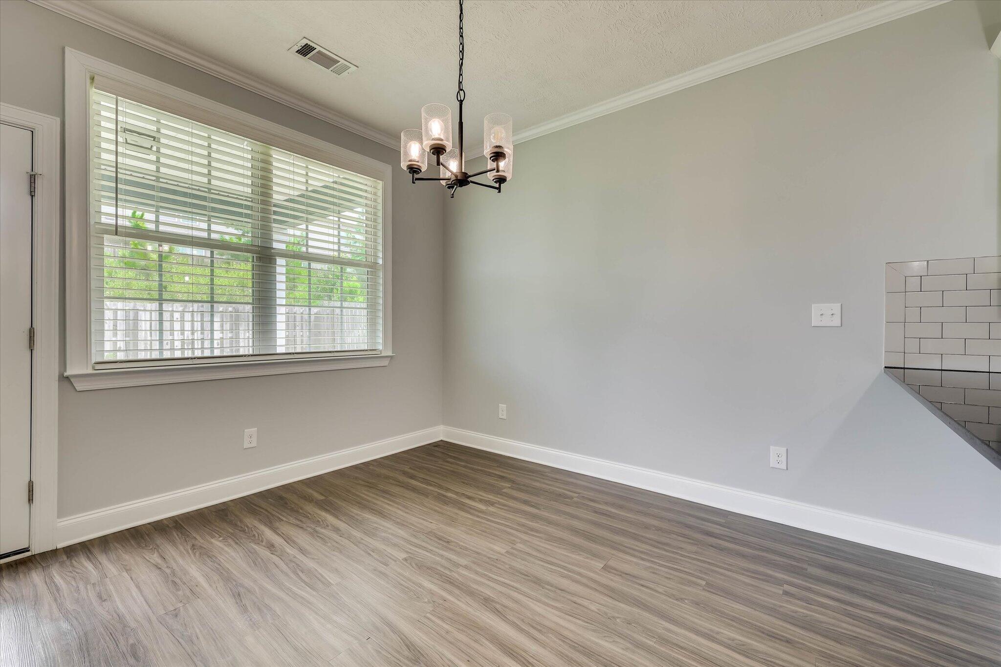 445 Longmeadow Drive Property Photo 17