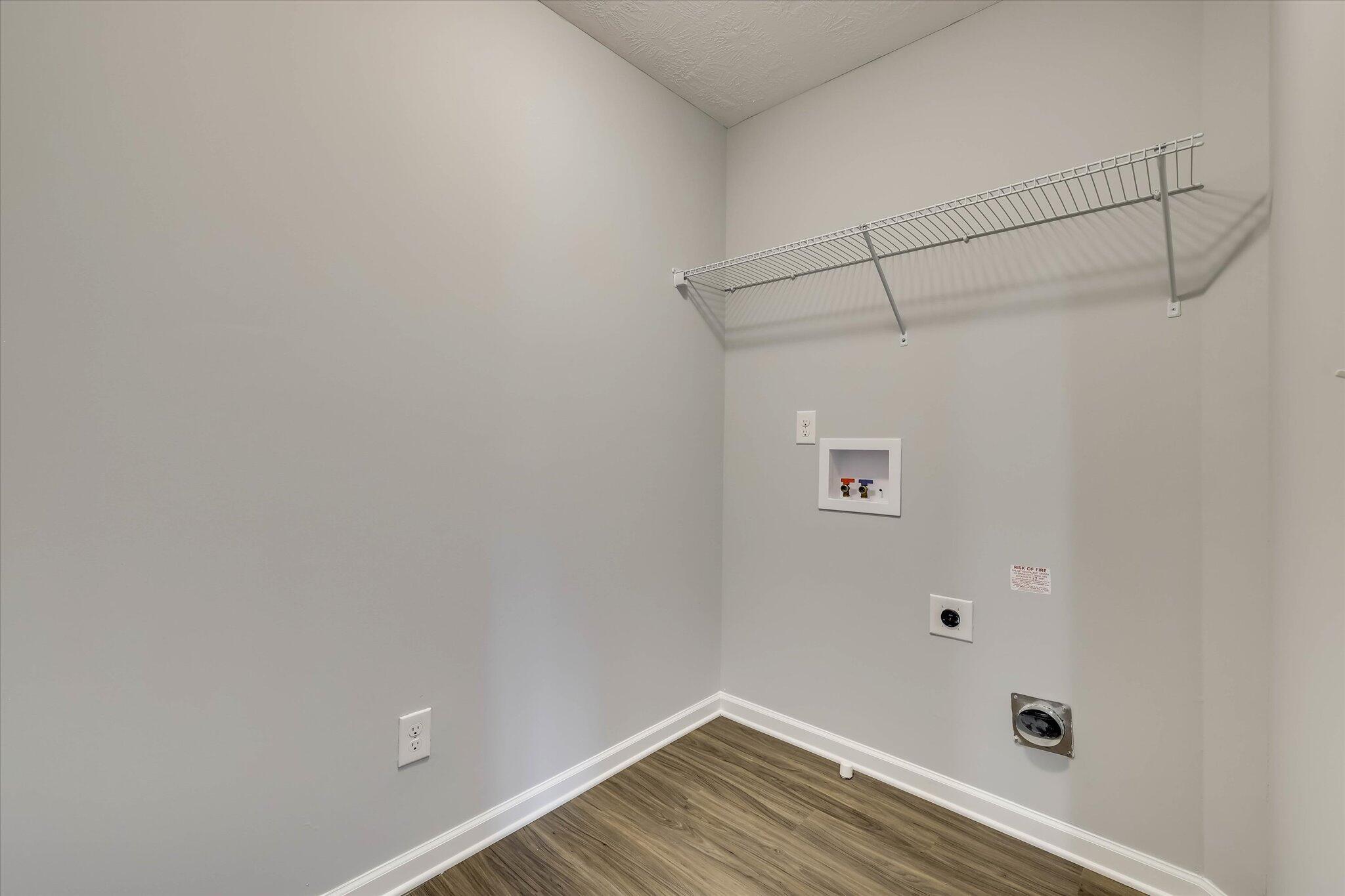 445 Longmeadow Drive Property Photo 41