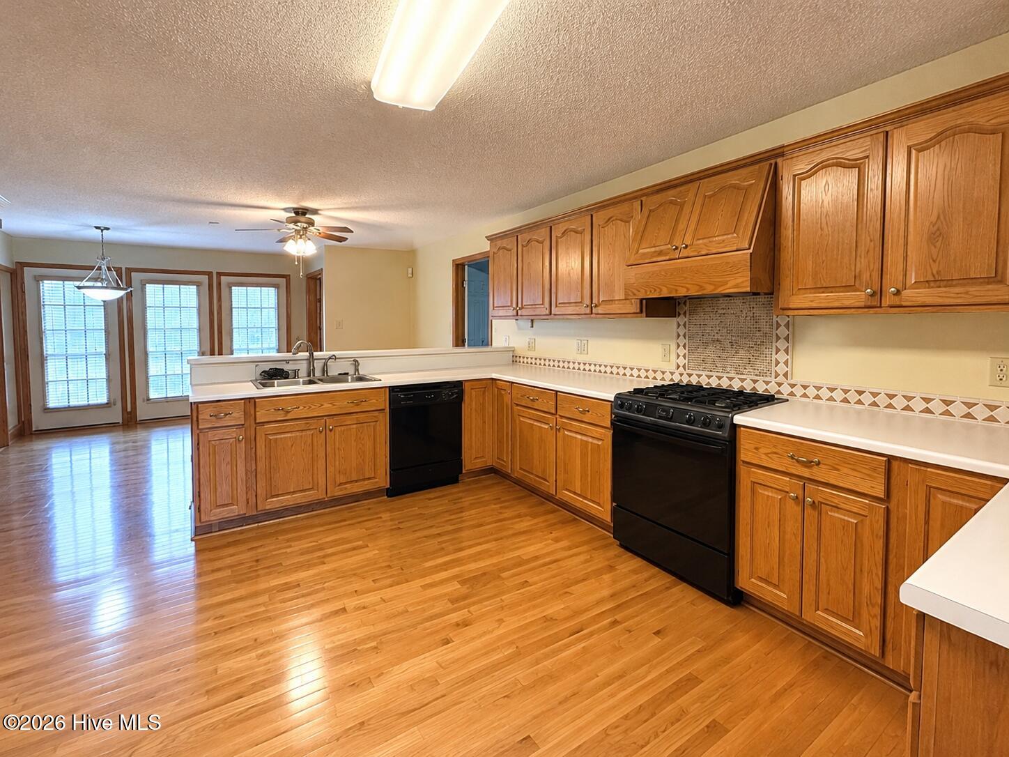 10941 Howell Circle Property Photo 5