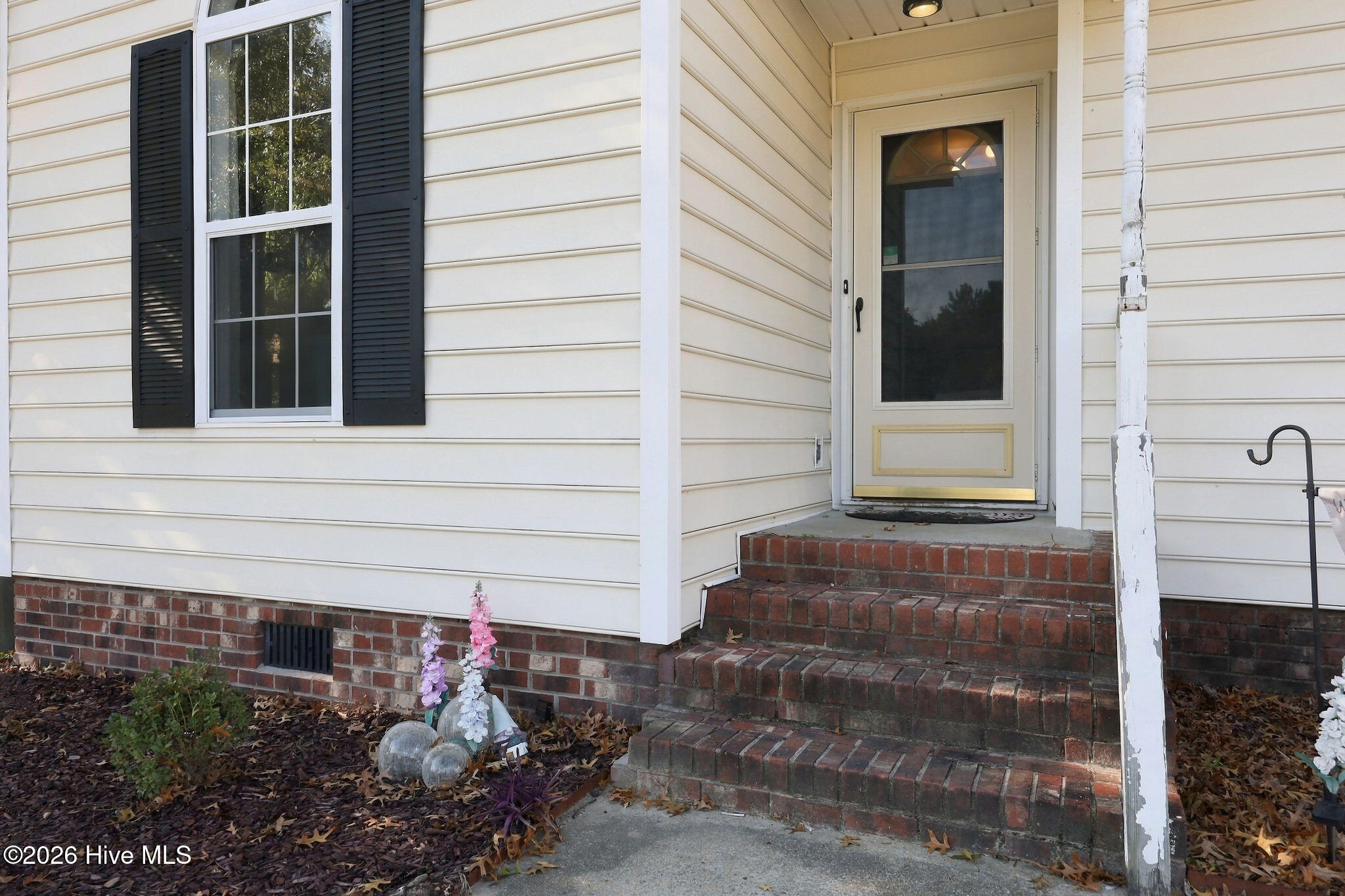 208 John Avenue Property Photo 4