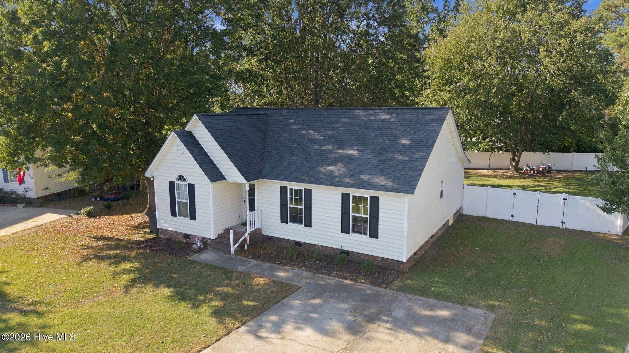 208 John Avenue Property Photo 6