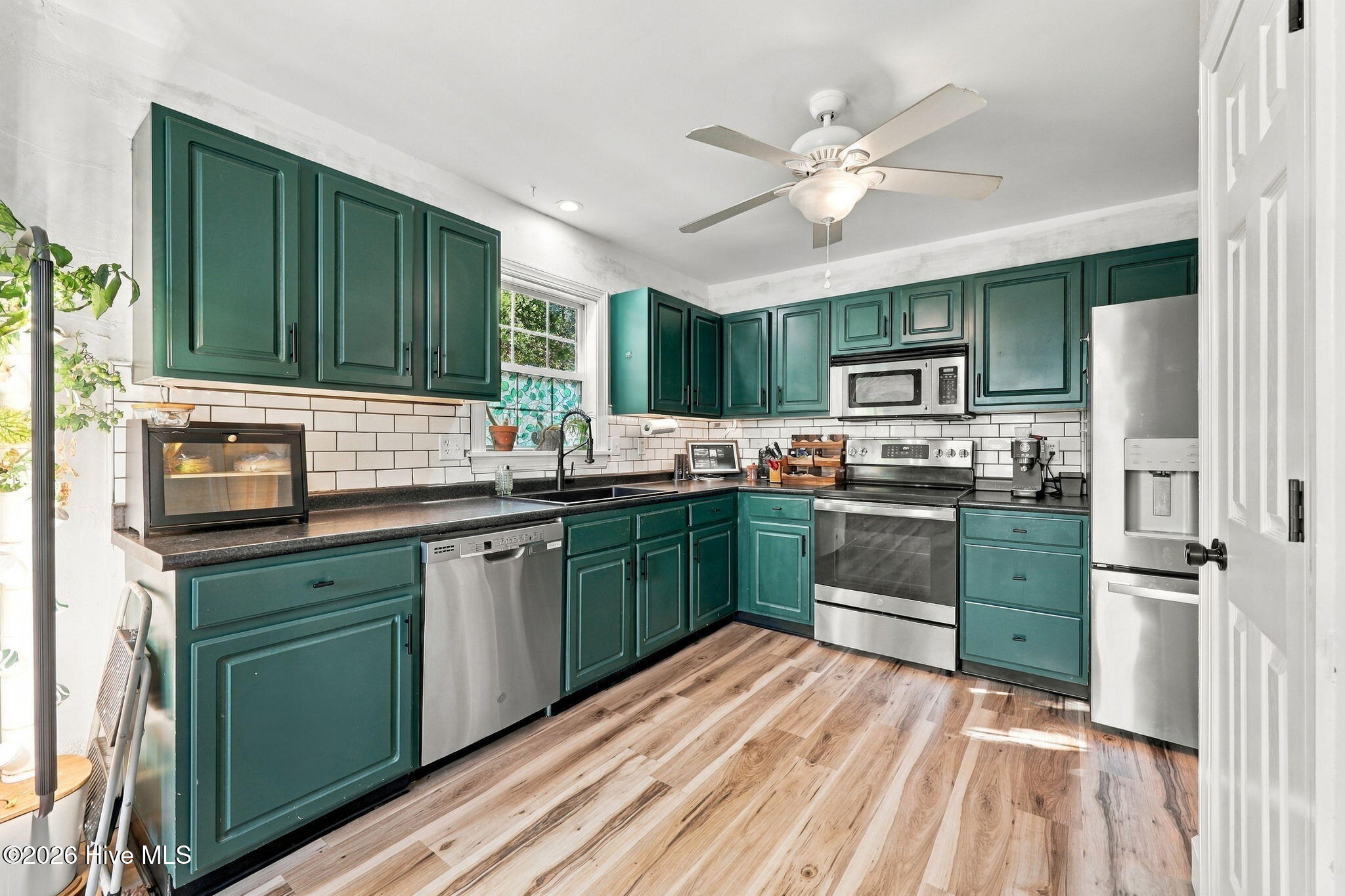 208 John Avenue Property Photo 9