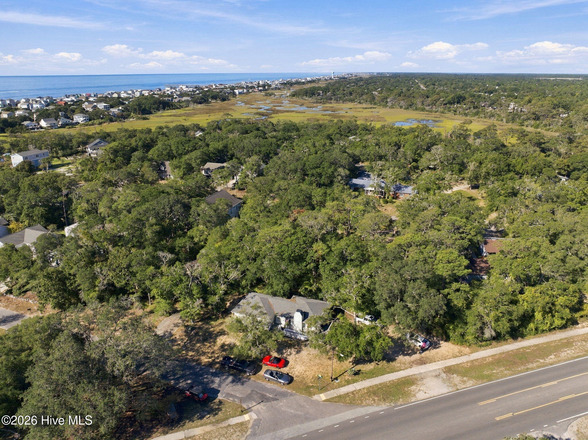 2907 E Oak Island Drive Property Photo 4