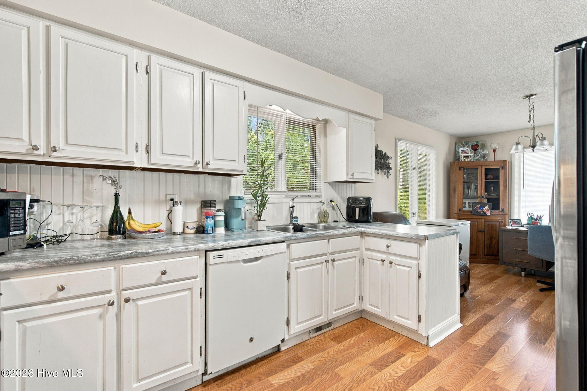 2907 E Oak Island Drive Property Photo 17