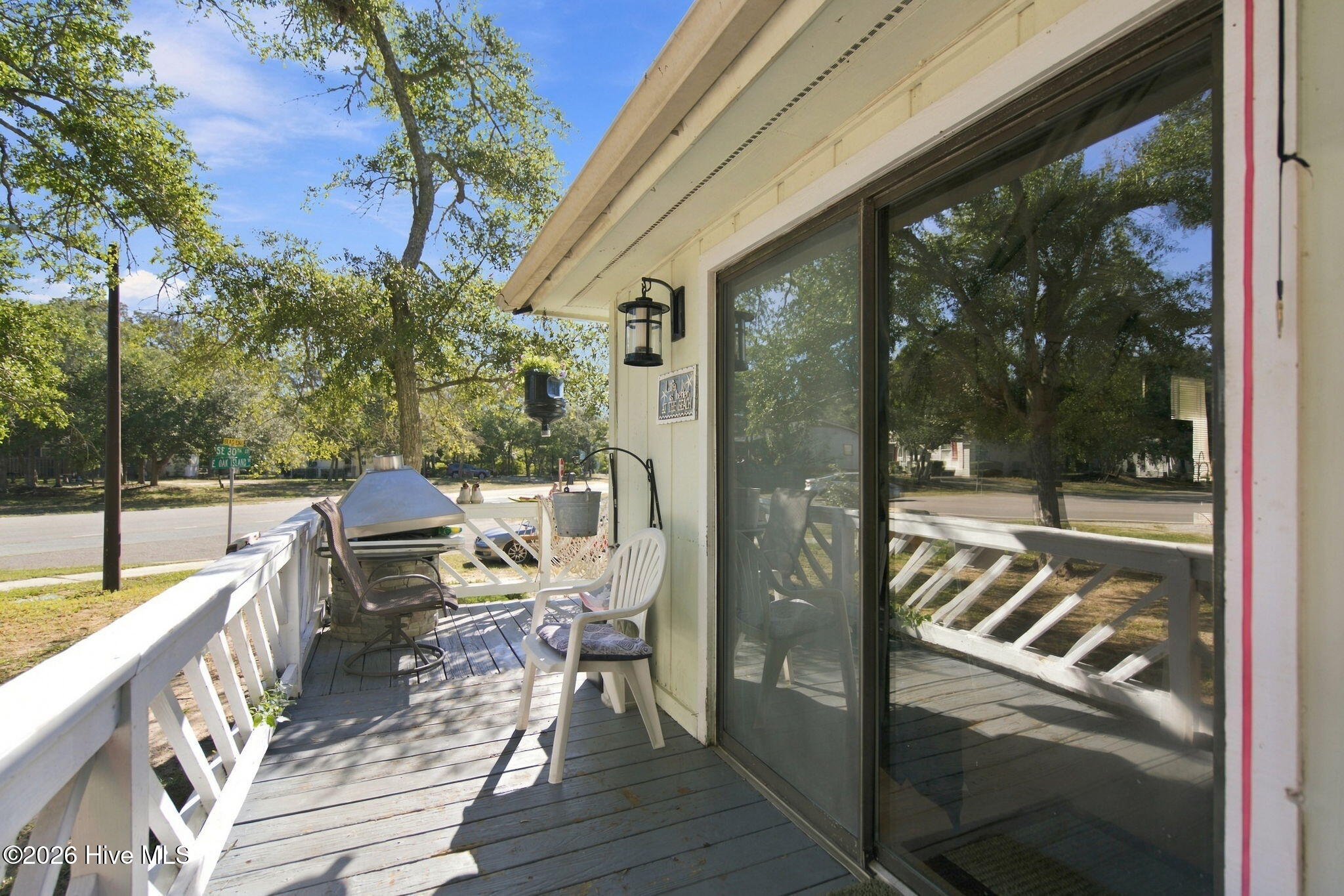 2907 E Oak Island Drive Property Photo 39
